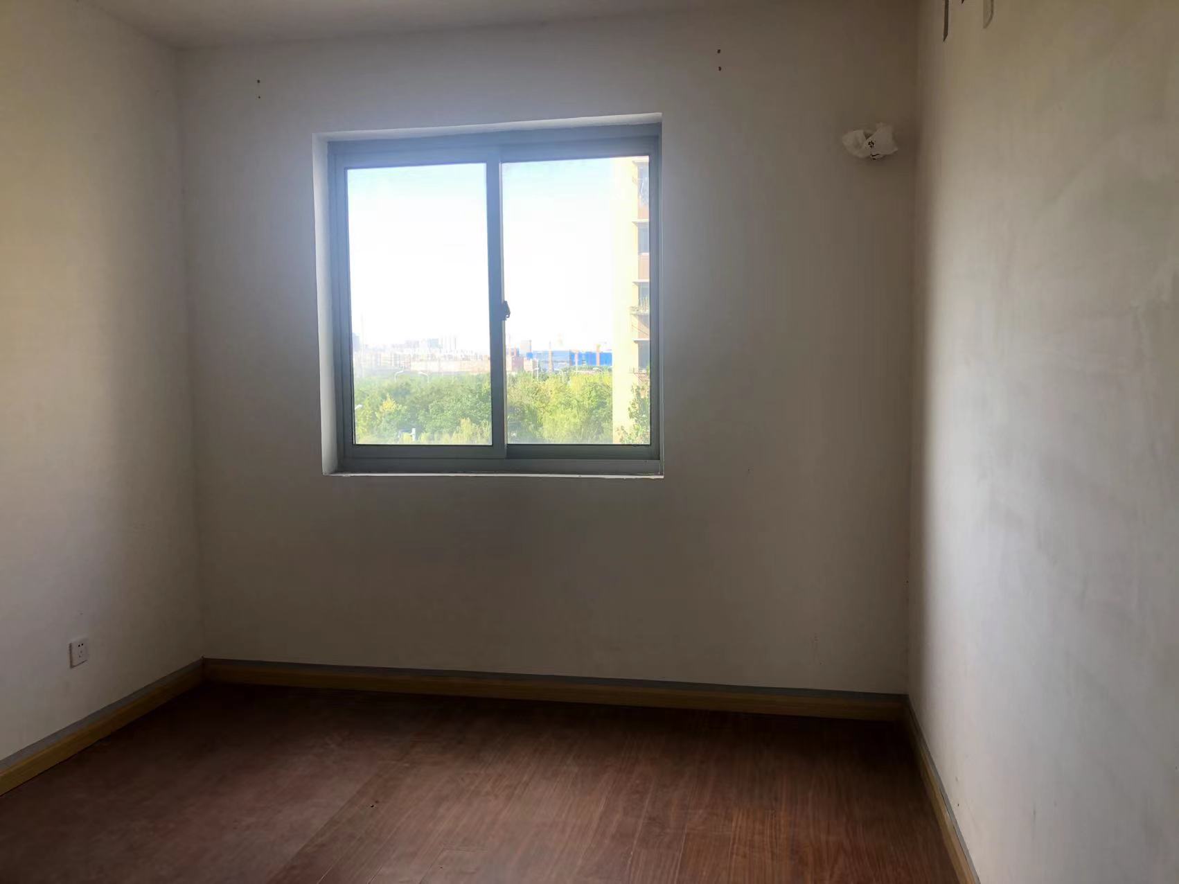 世濠花园 4室2厅2卫 132m&sup2;