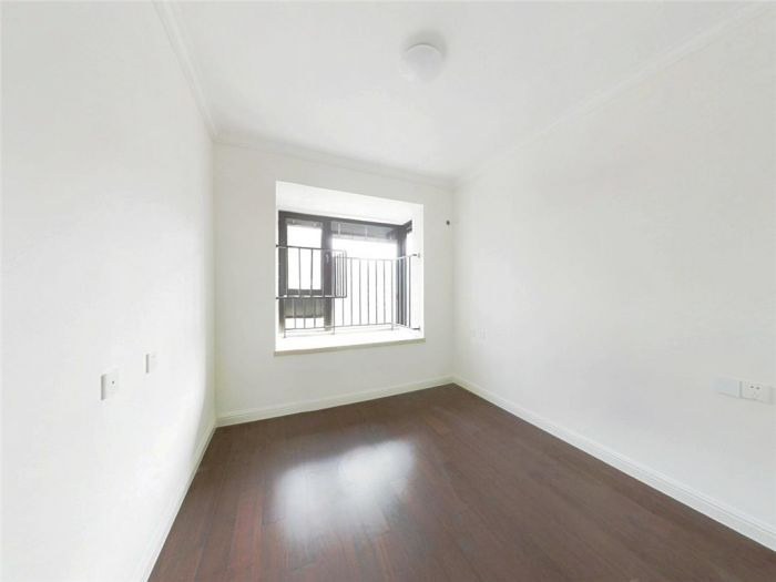 红星天铂 3室2厅2卫 128m&sup2;