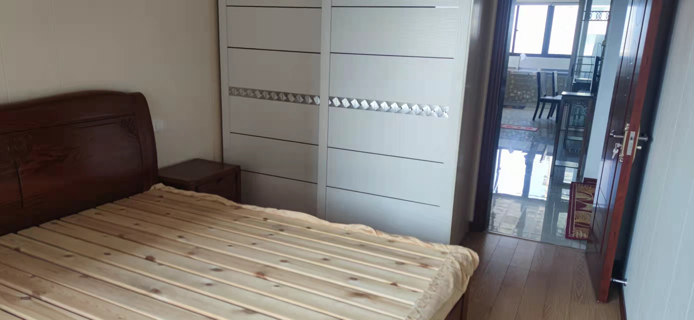 紫东南苑南区 3室1厅1卫 98.00m²