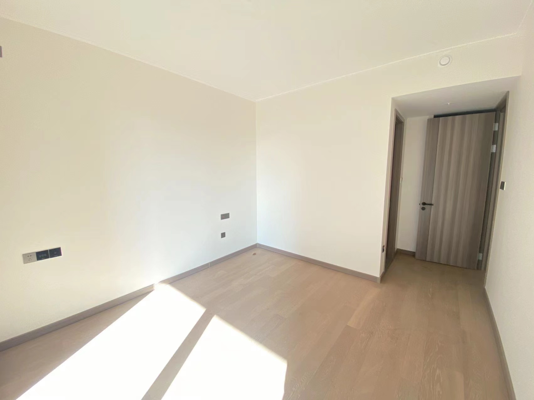 万科翡翠公园 3室2厅2卫 116m&sup2;