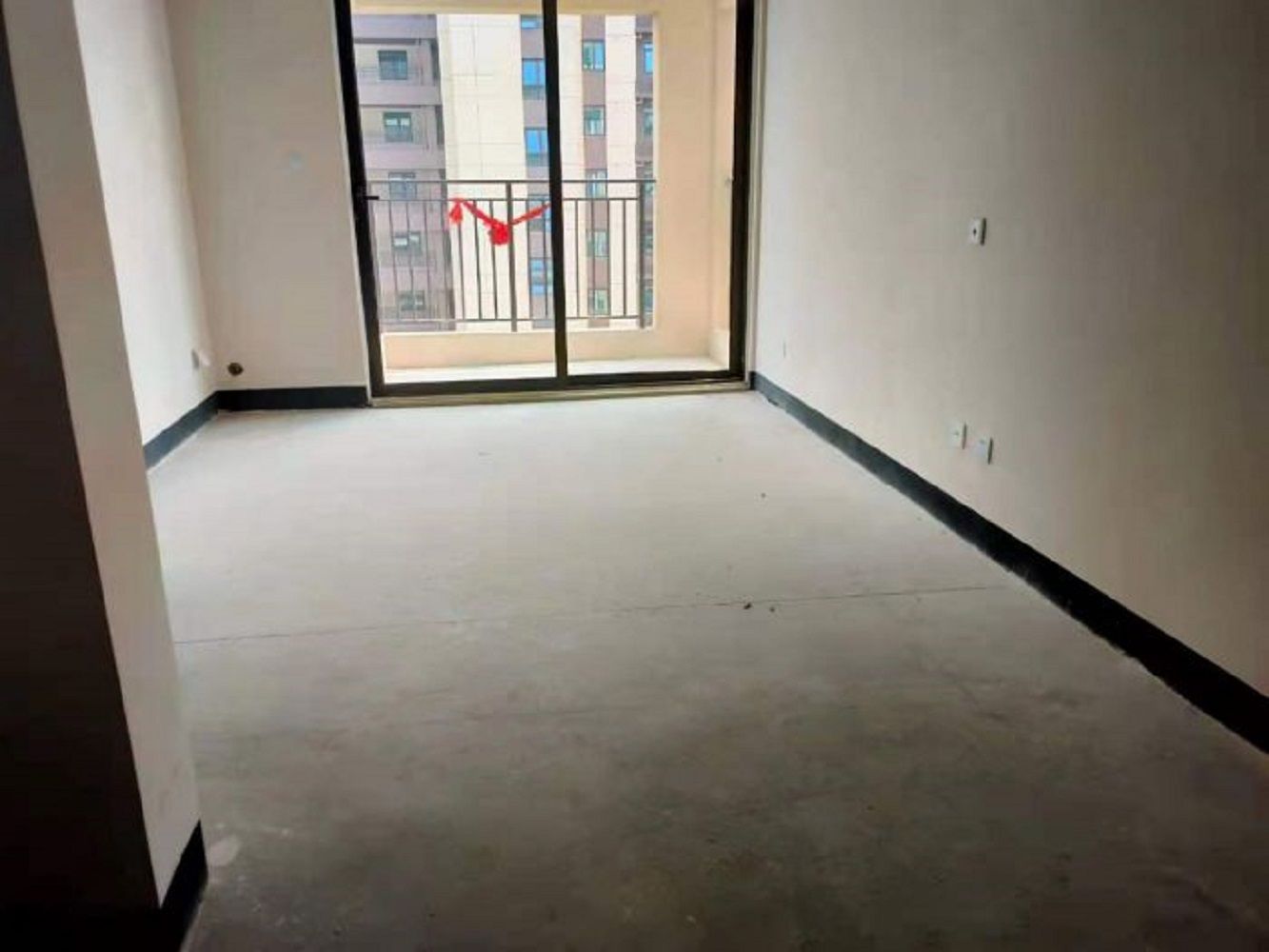 景瑞望府 5室2厅1卫 195.00m²