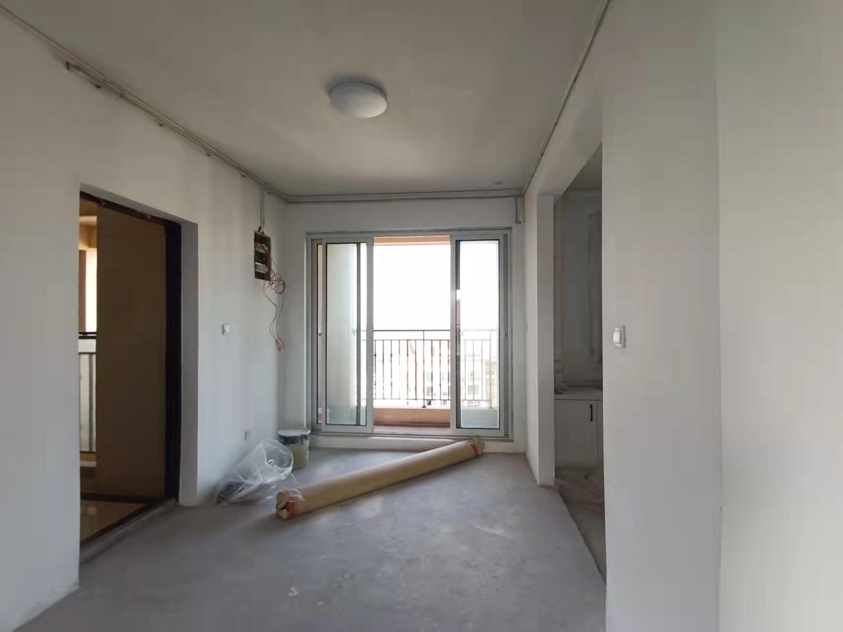 中南世纪花城三期 3室2厅2卫 125m²