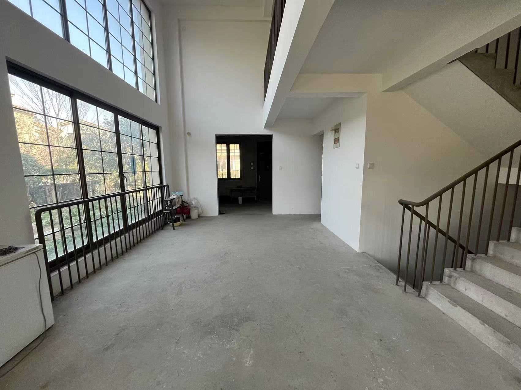 万科有湖（翡翠心湖） 5室3厅3卫 305.00m&sup2;