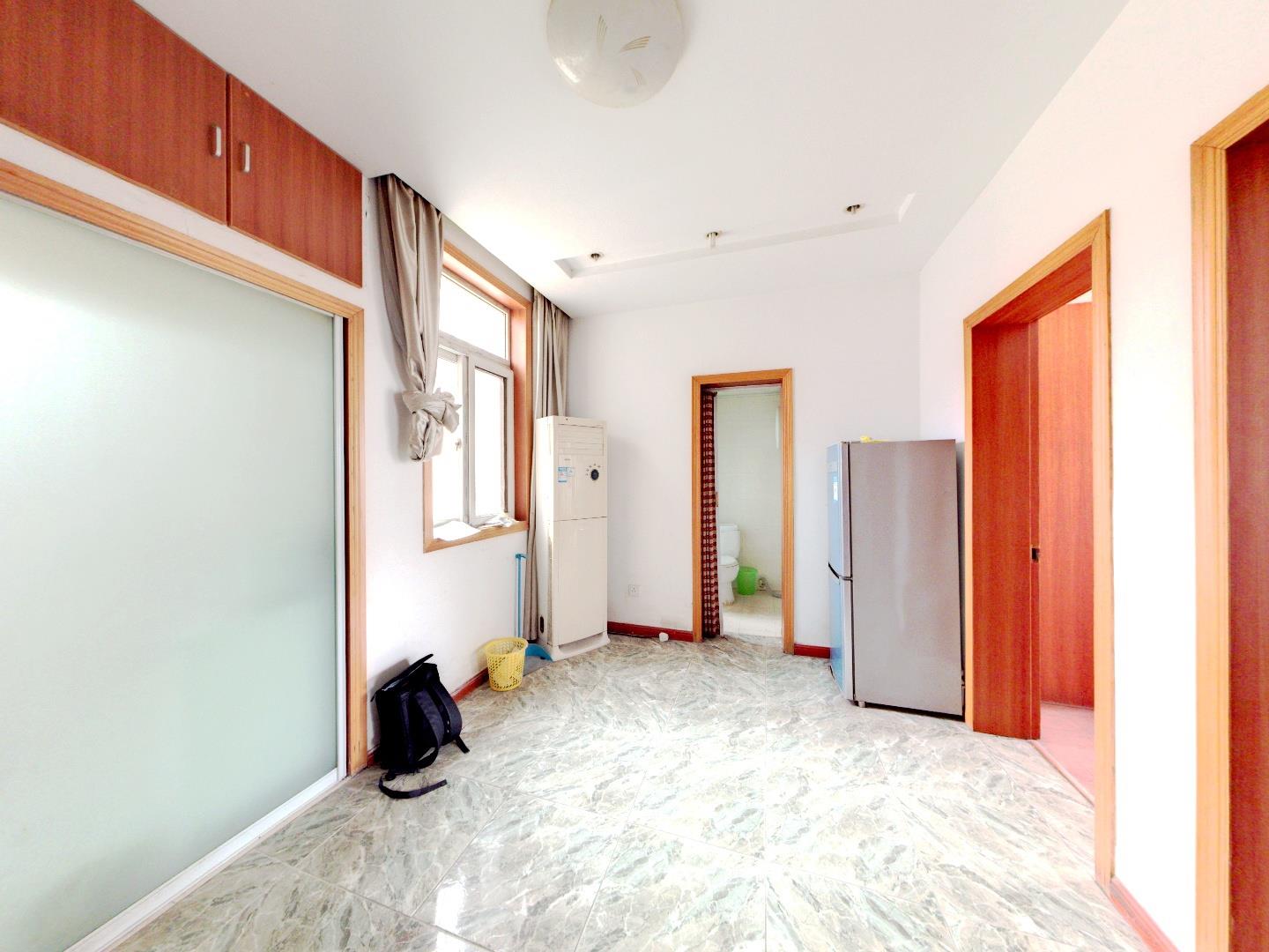 光明新村 2室1厅1卫 65.8m&sup2;