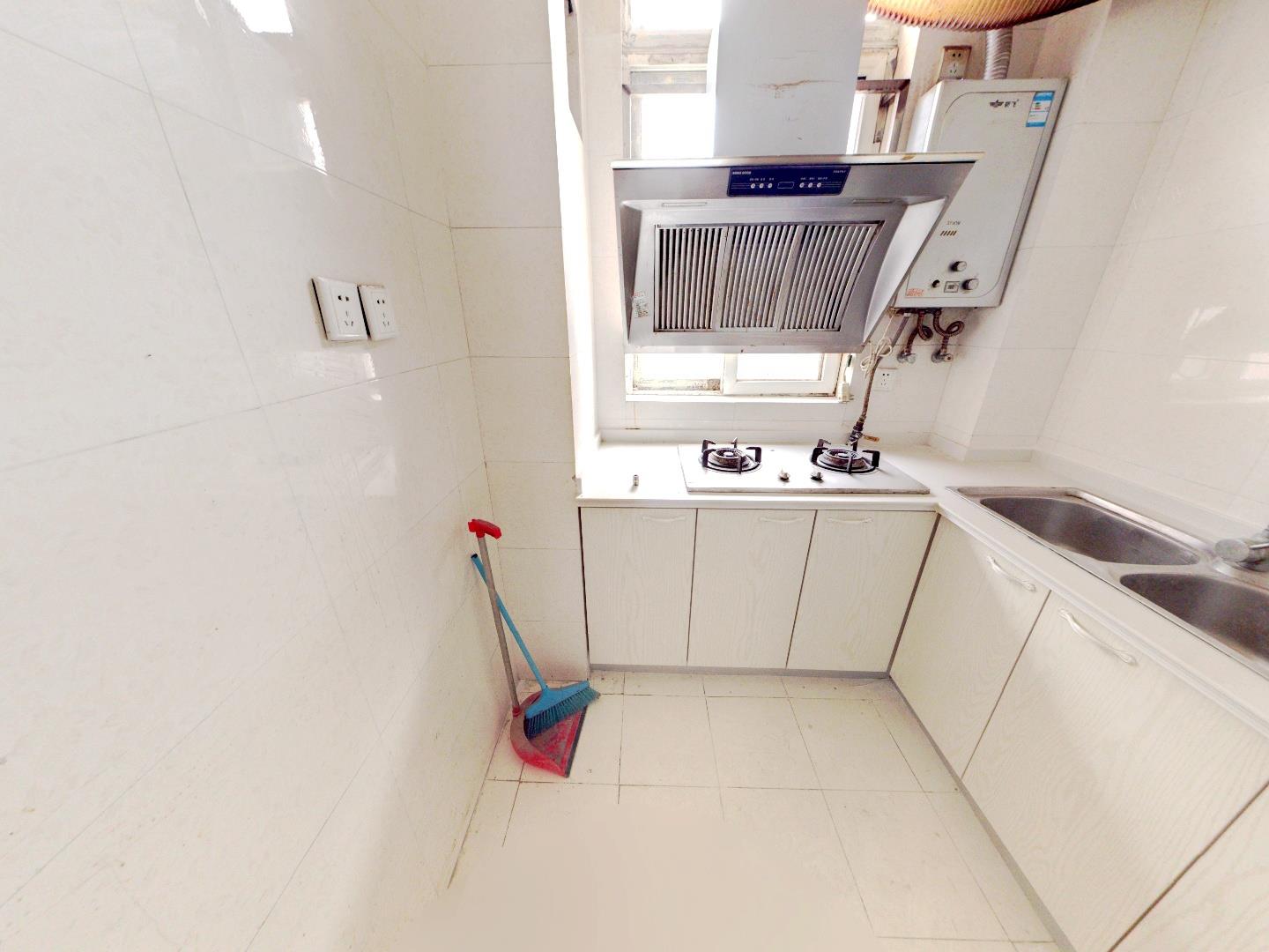 光明新村 2室1厅1卫 65.8m&sup2;