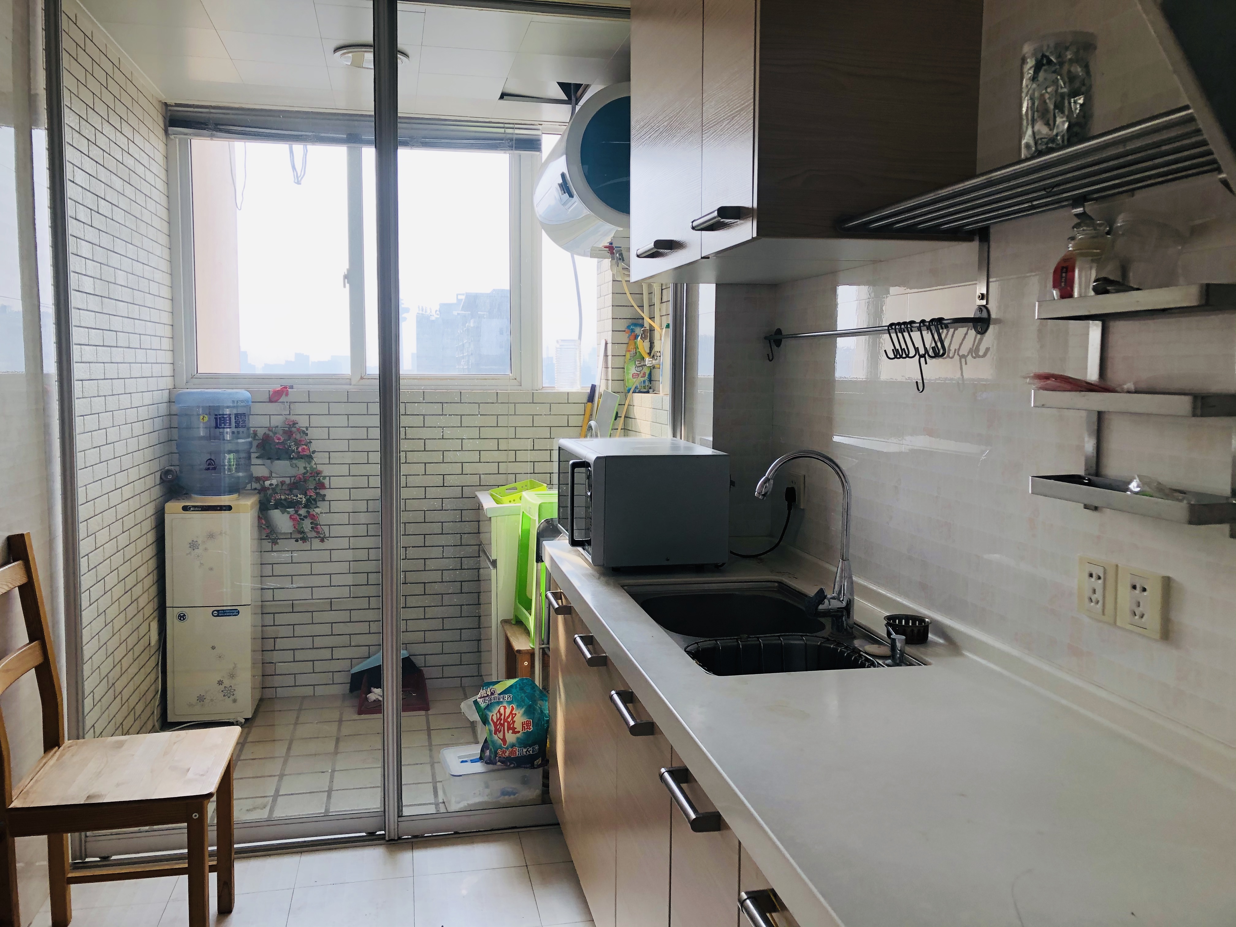 王府大厦 3室2厅2卫 165m&sup2;