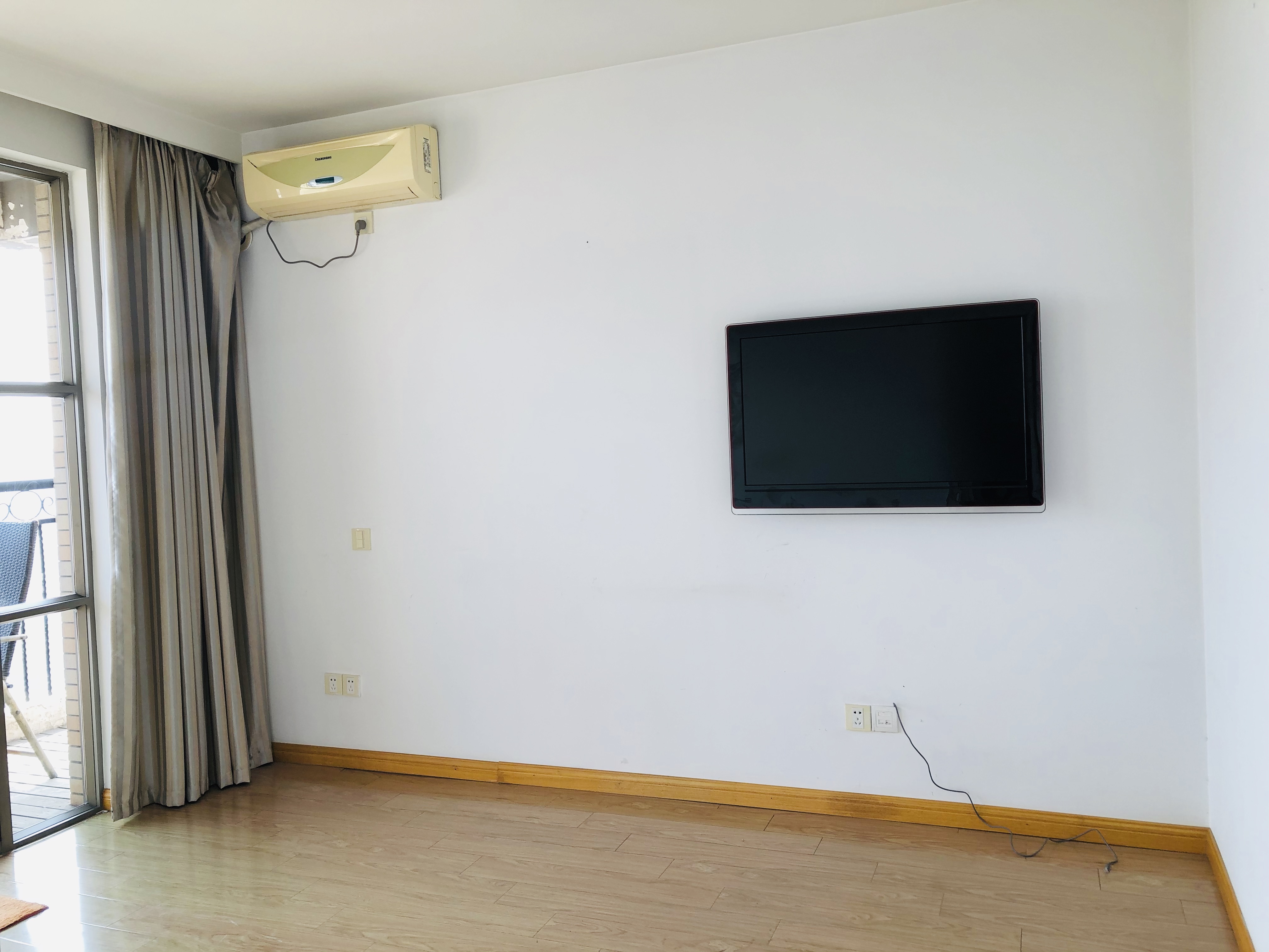 王府大厦 3室2厅2卫 163m&sup2;