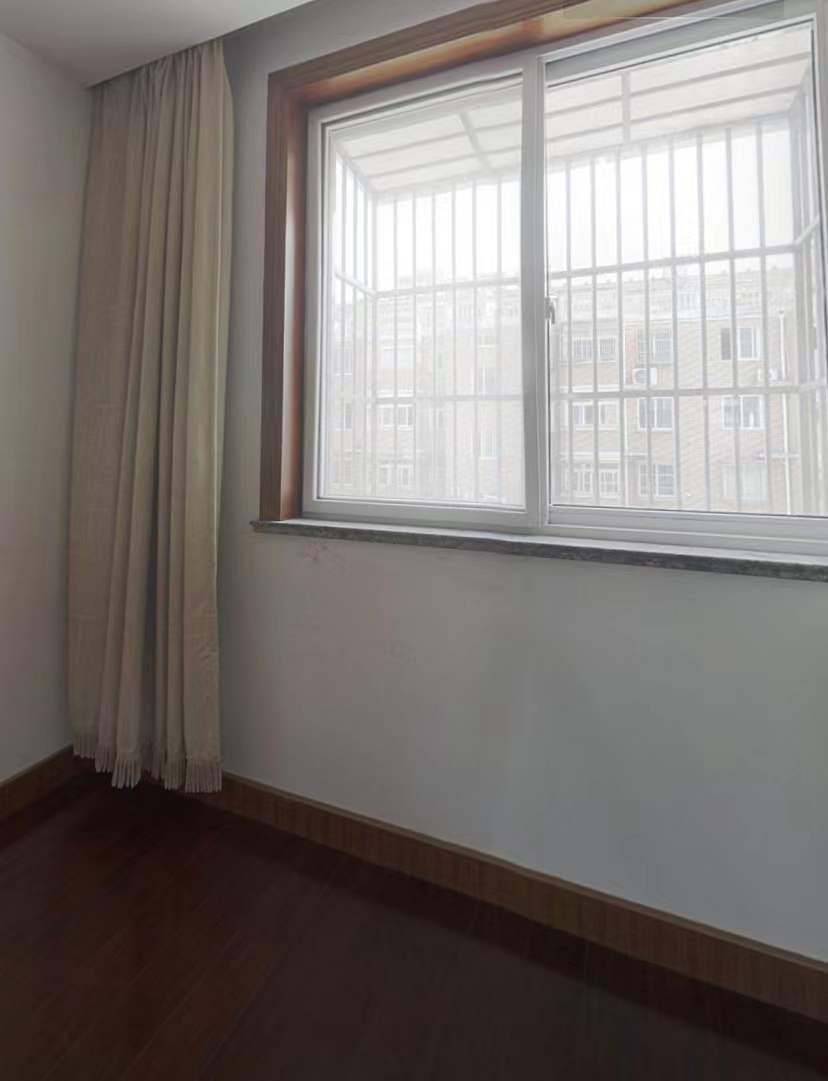 兴隆花苑 2室2厅1卫 99.79m&sup2;