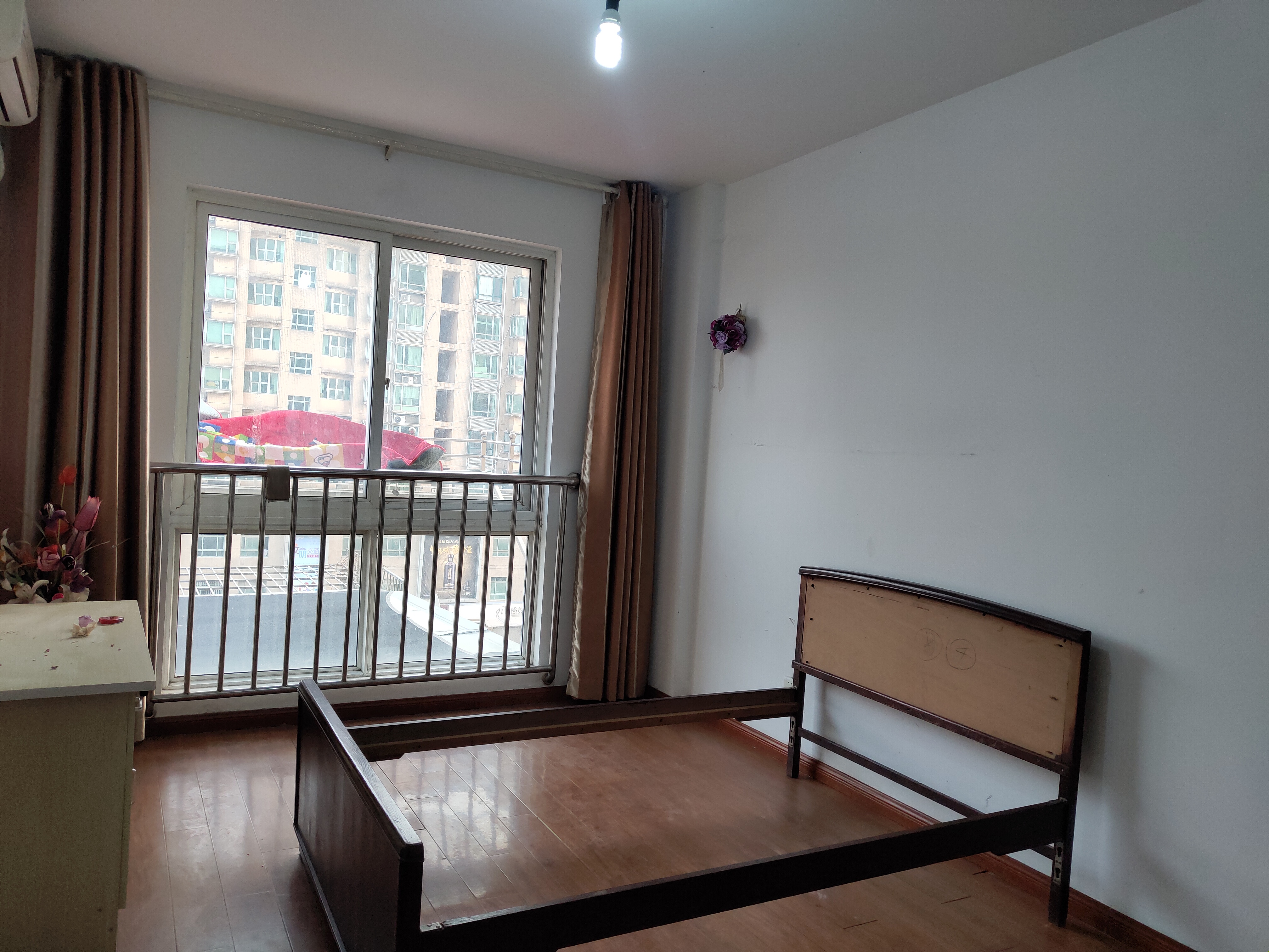 锦峰大厦 2室1厅1卫 110m&sup2;