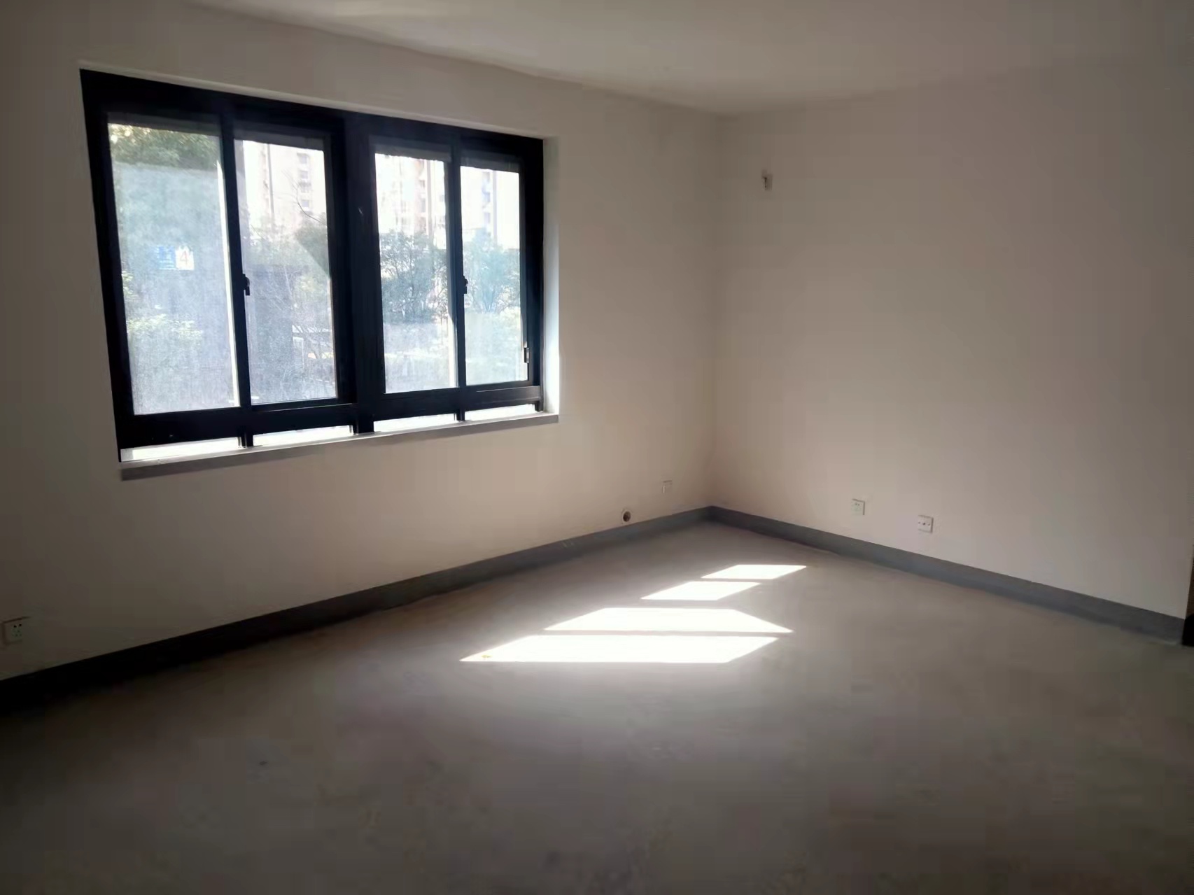 世伦佳苑 2室2厅1卫 95m&sup2;