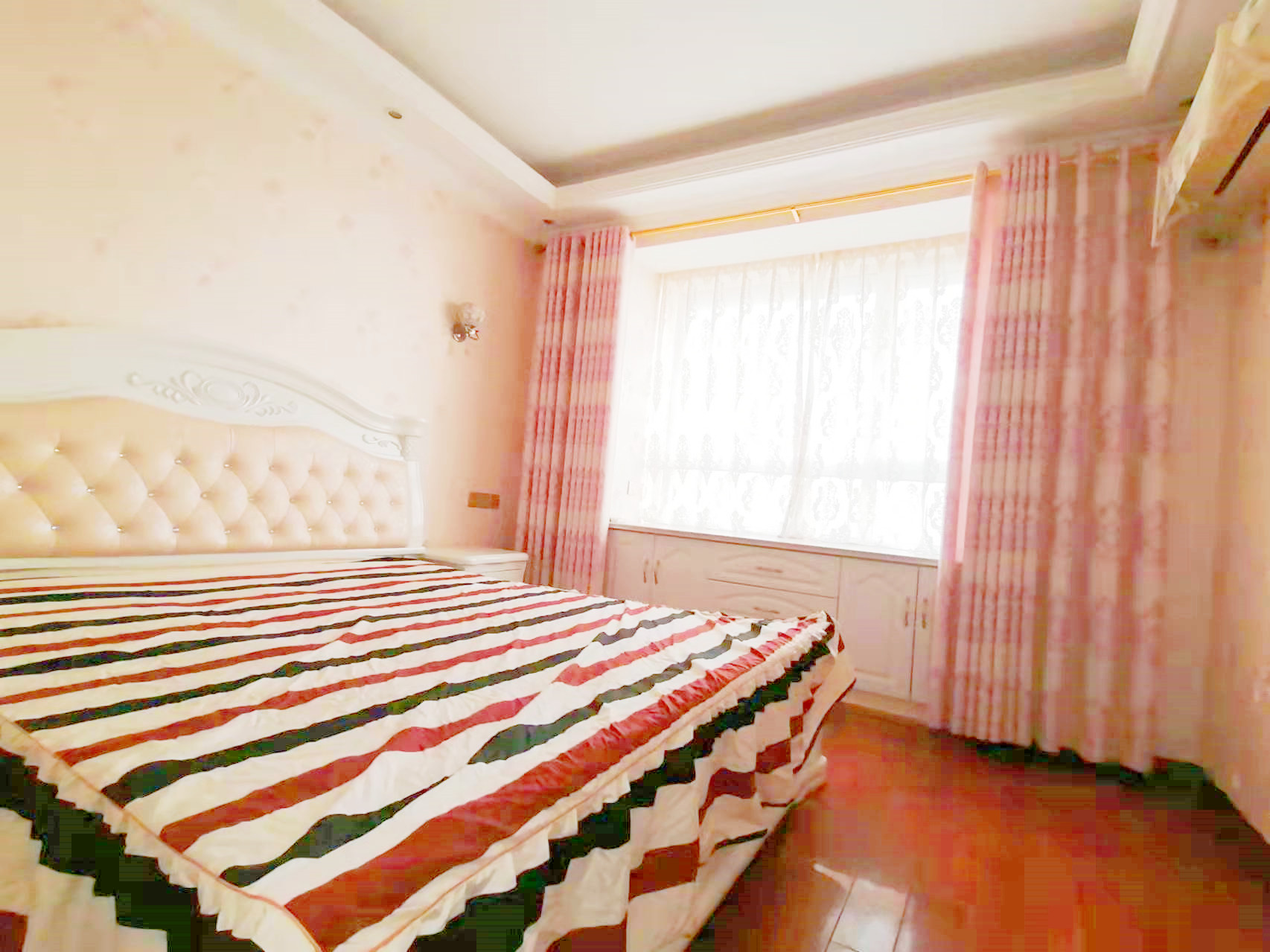 弘阳上城 3室2厅1卫 116m&sup2;