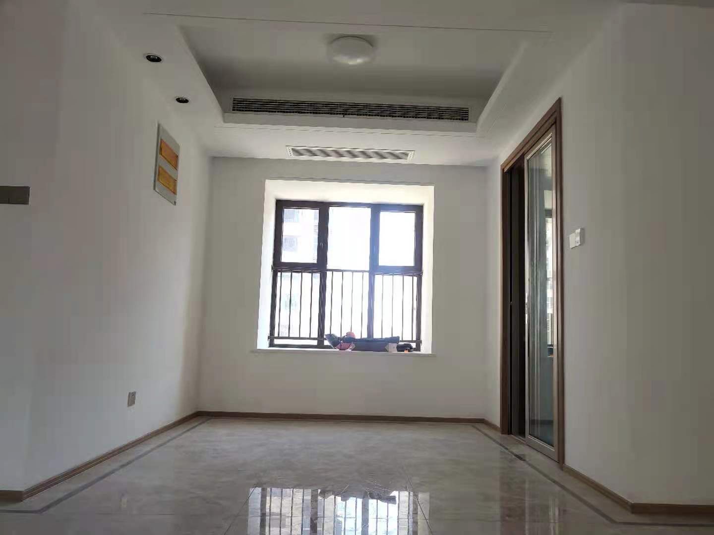 珑府 4室2厅2卫 143m&sup2;