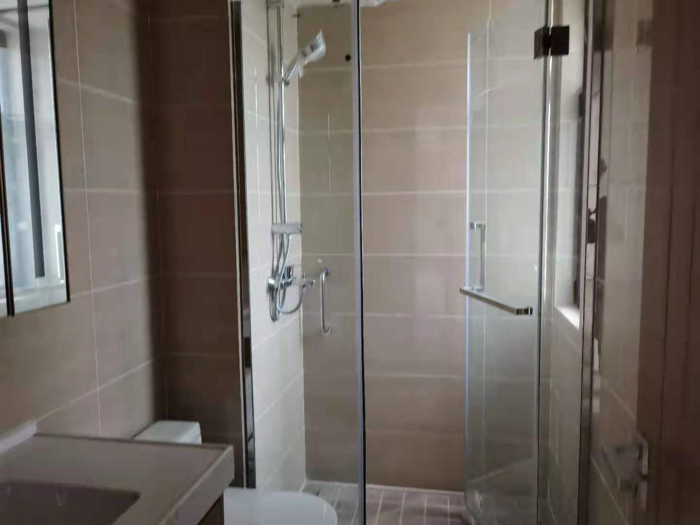 珑府 4室2厅2卫 143m&sup2;