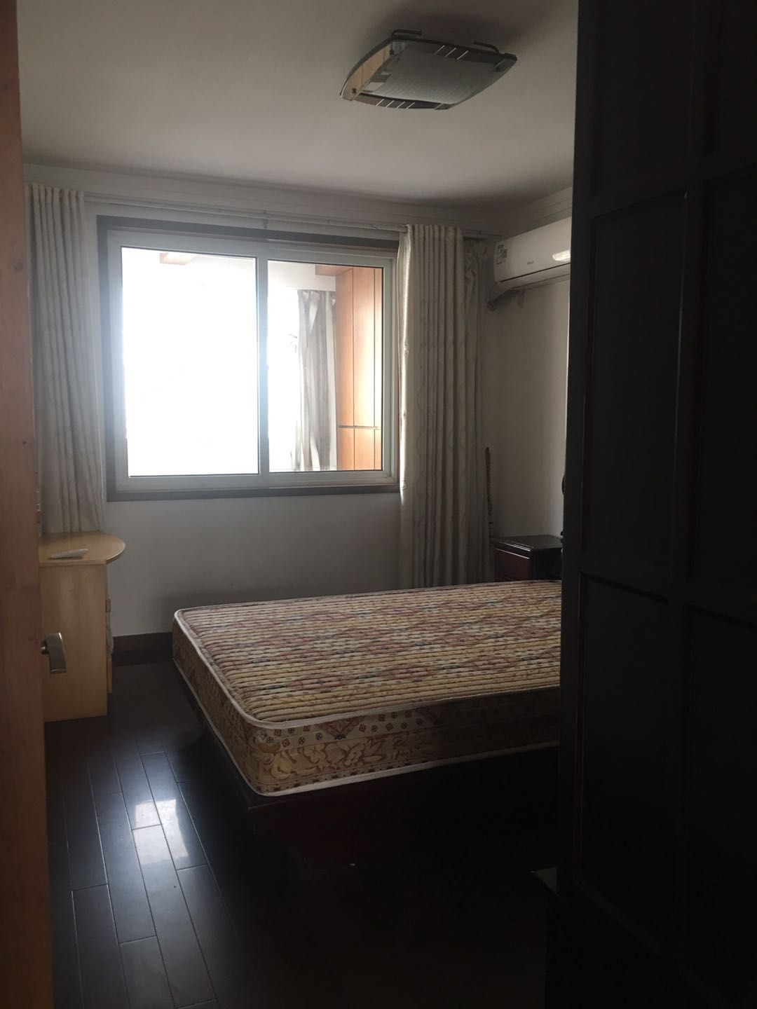 外滩小区 3室2厅1卫 124.8m&sup2;