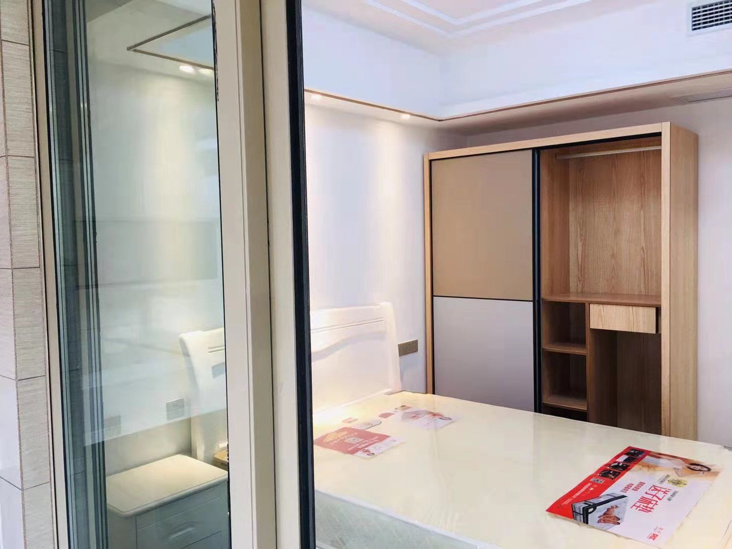 中南世纪花城三期 3室2厅2卫 138m&sup2;