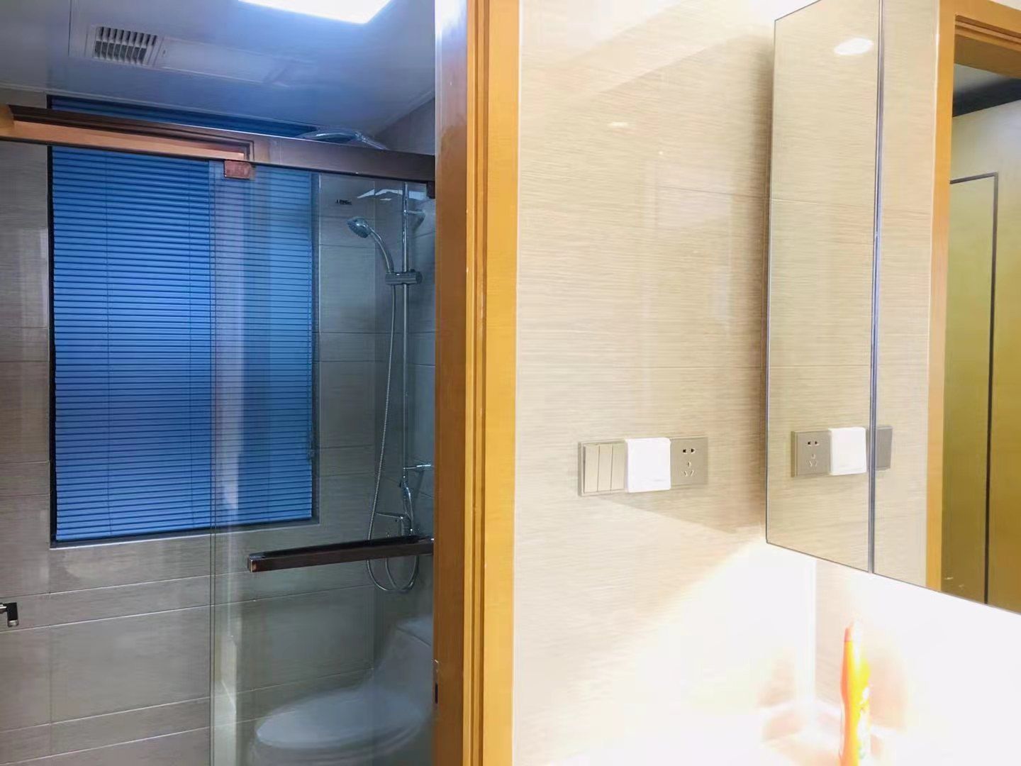 中南世纪花城三期 3室2厅2卫 138m&sup2;