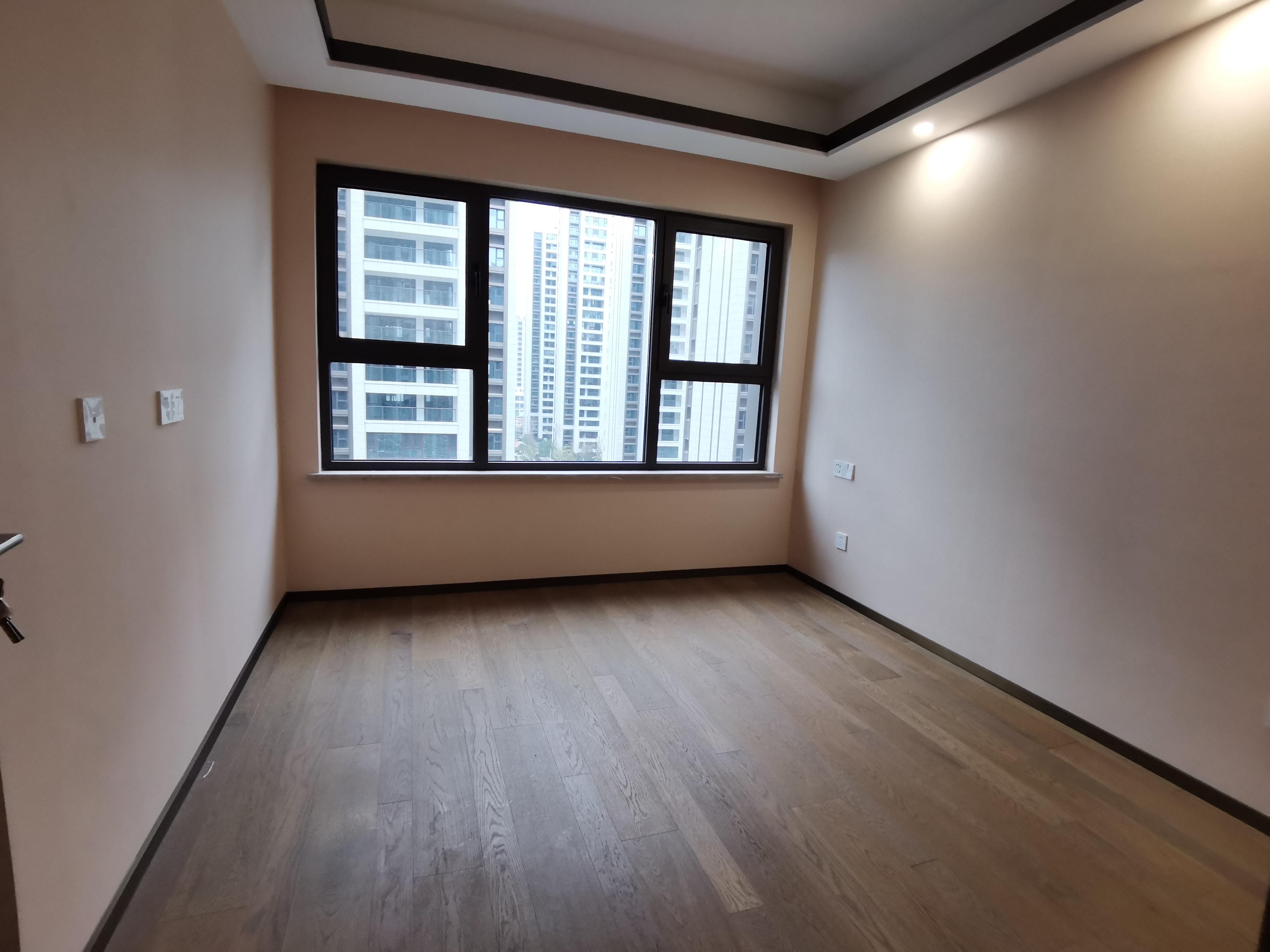 远创东樾 5室2厅3卫 154m&sup2;
