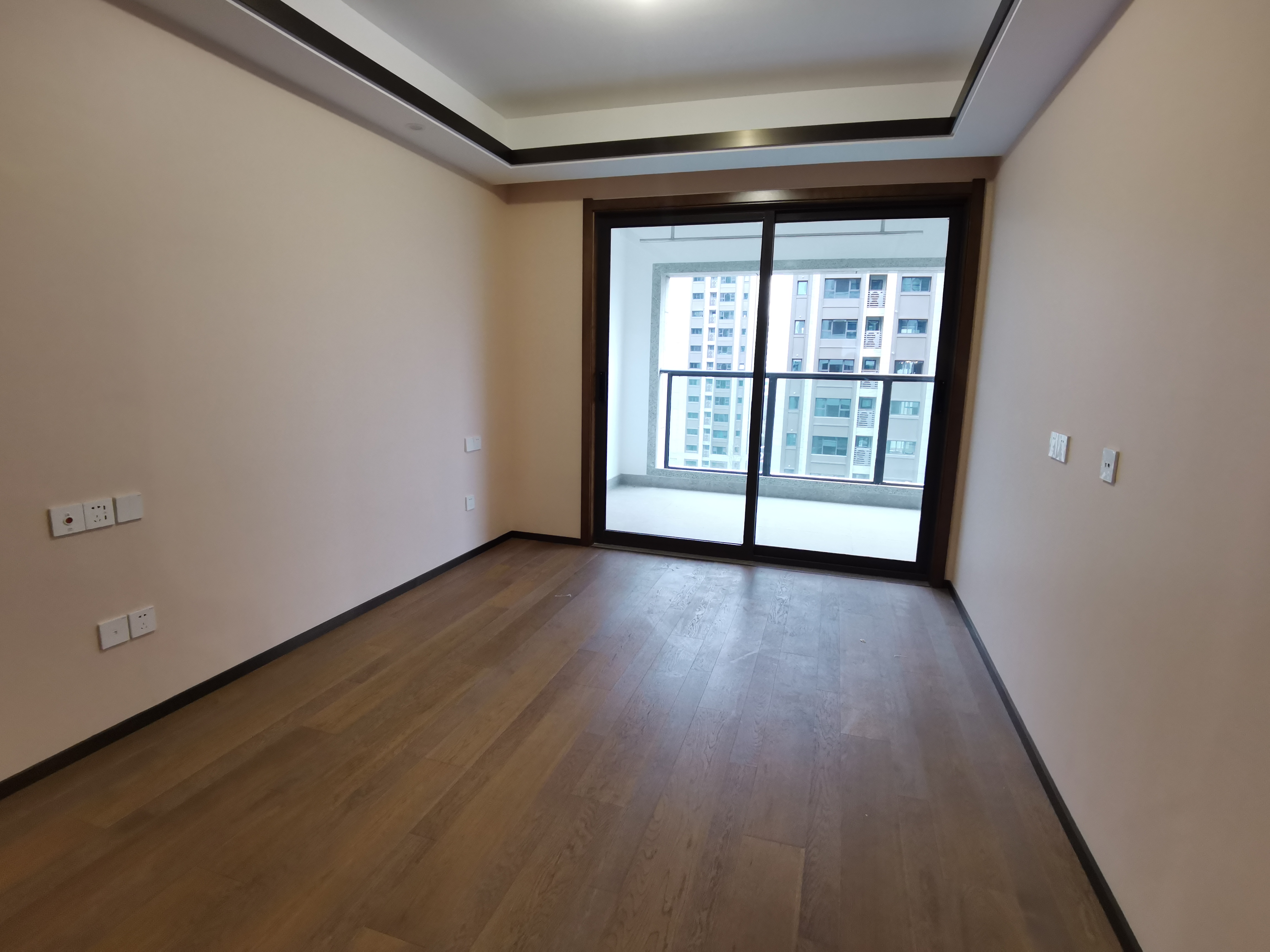 远创东樾 5室2厅3卫 154m&sup2;
