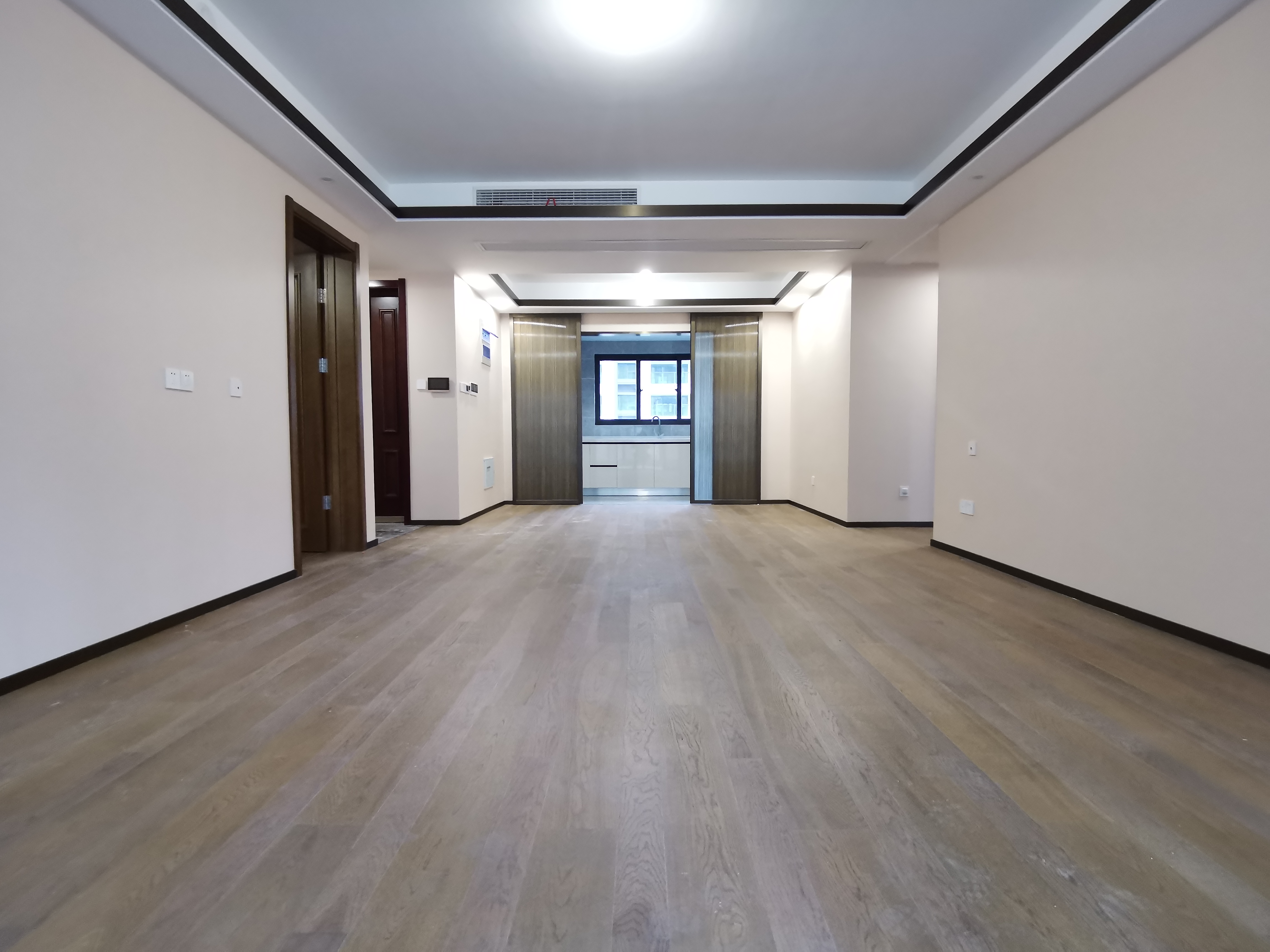 远创东樾 5室2厅3卫 154m&sup2;