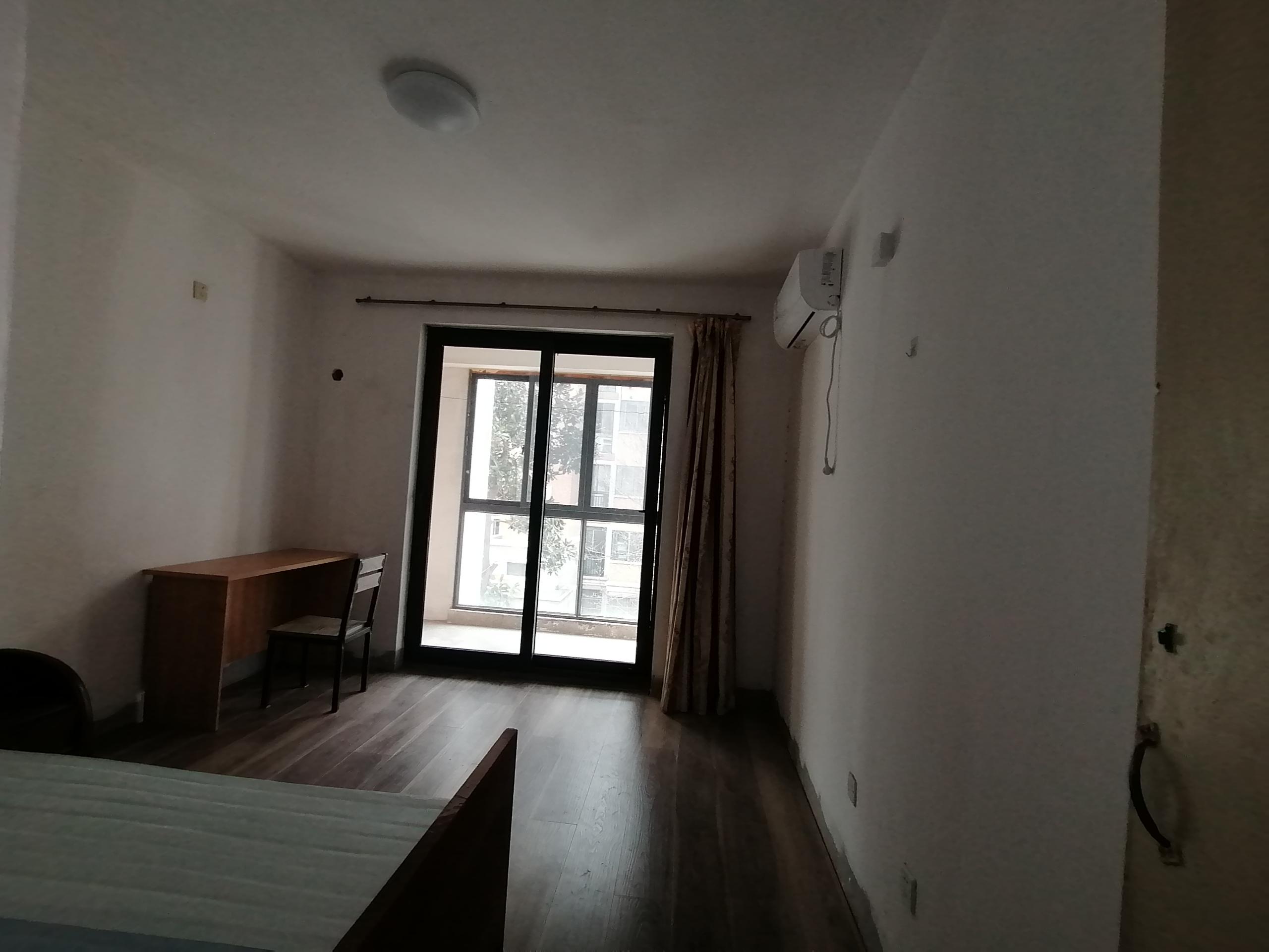 金水湾花园 3室2厅2卫 136m&sup2;