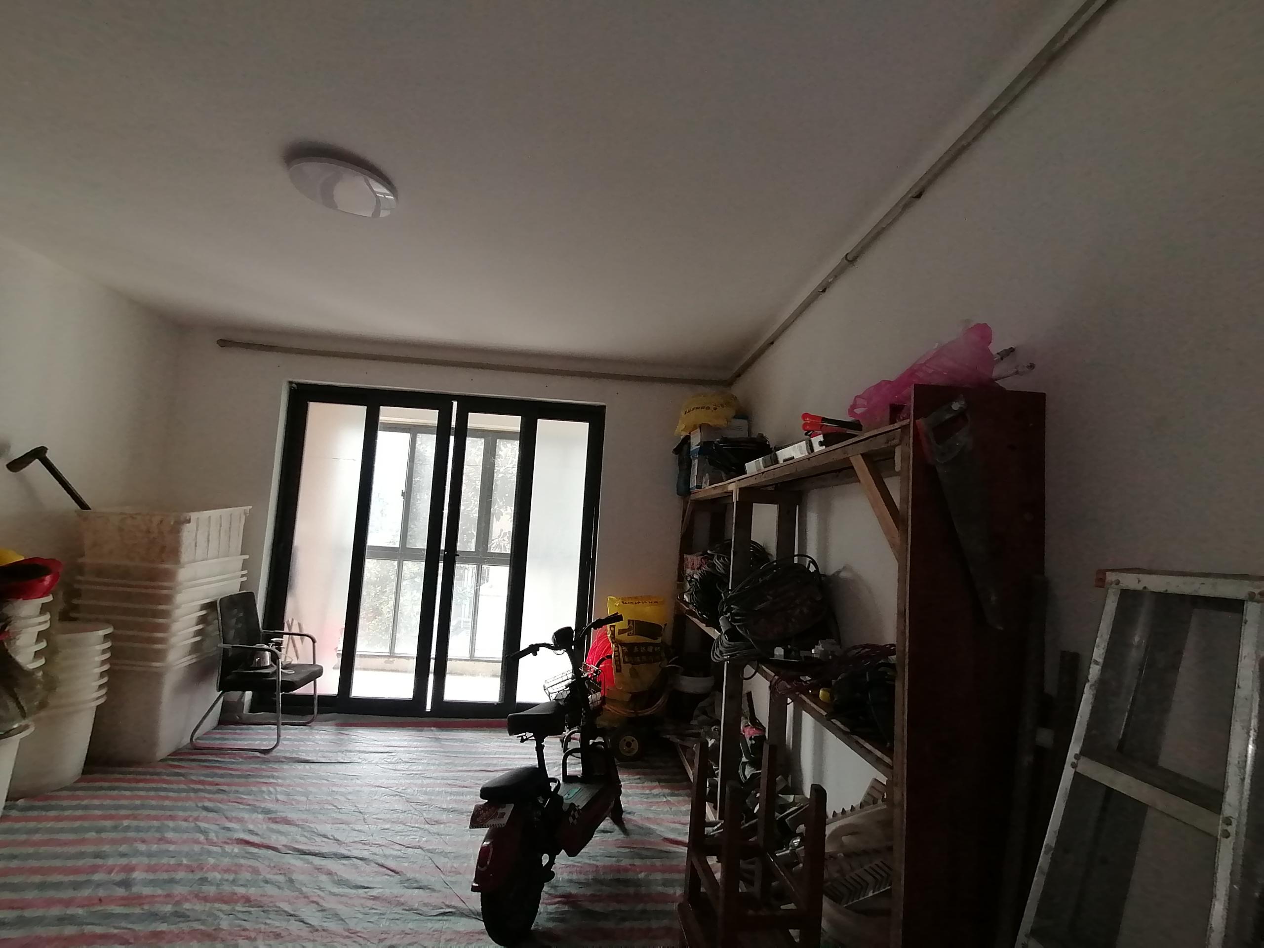 金水湾花园 3室2厅2卫 136m&sup2;