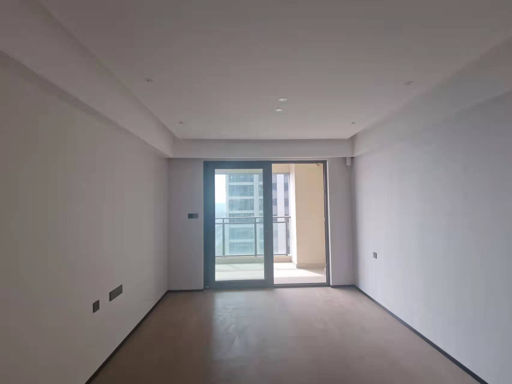 万科翡翠公园 3室2厅2卫 116m&sup2;