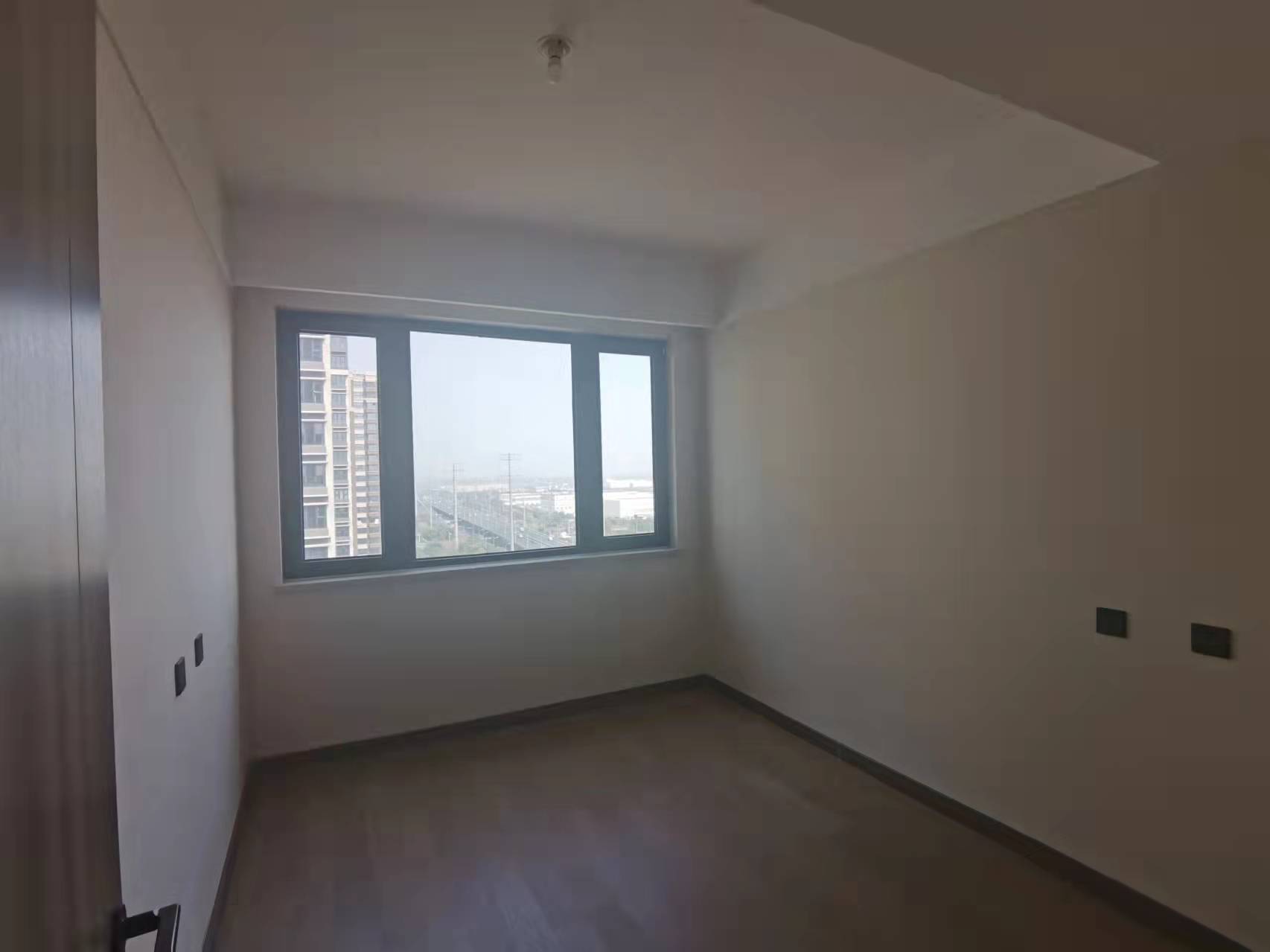 万科翡翠公园 3室2厅2卫 116m&sup2;