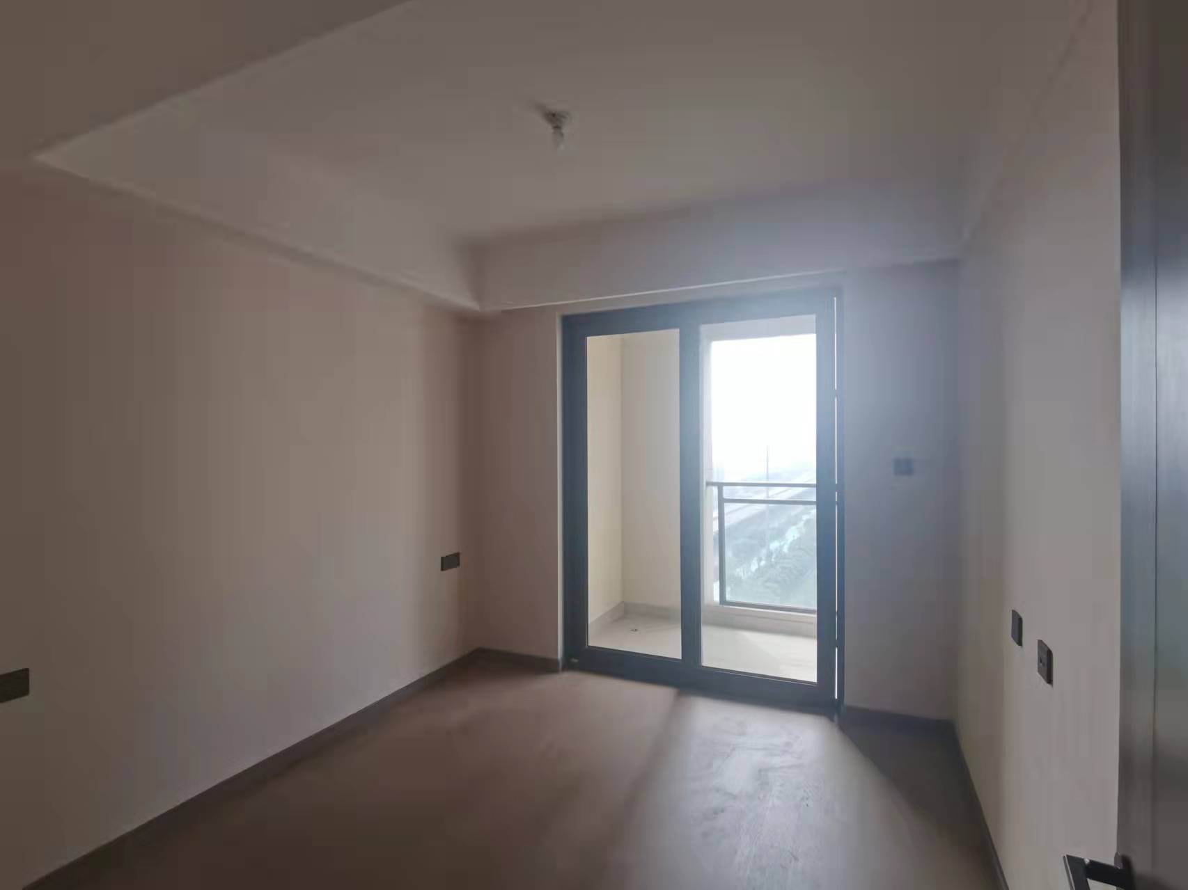 万科翡翠公园 3室2厅2卫 116m&sup2;