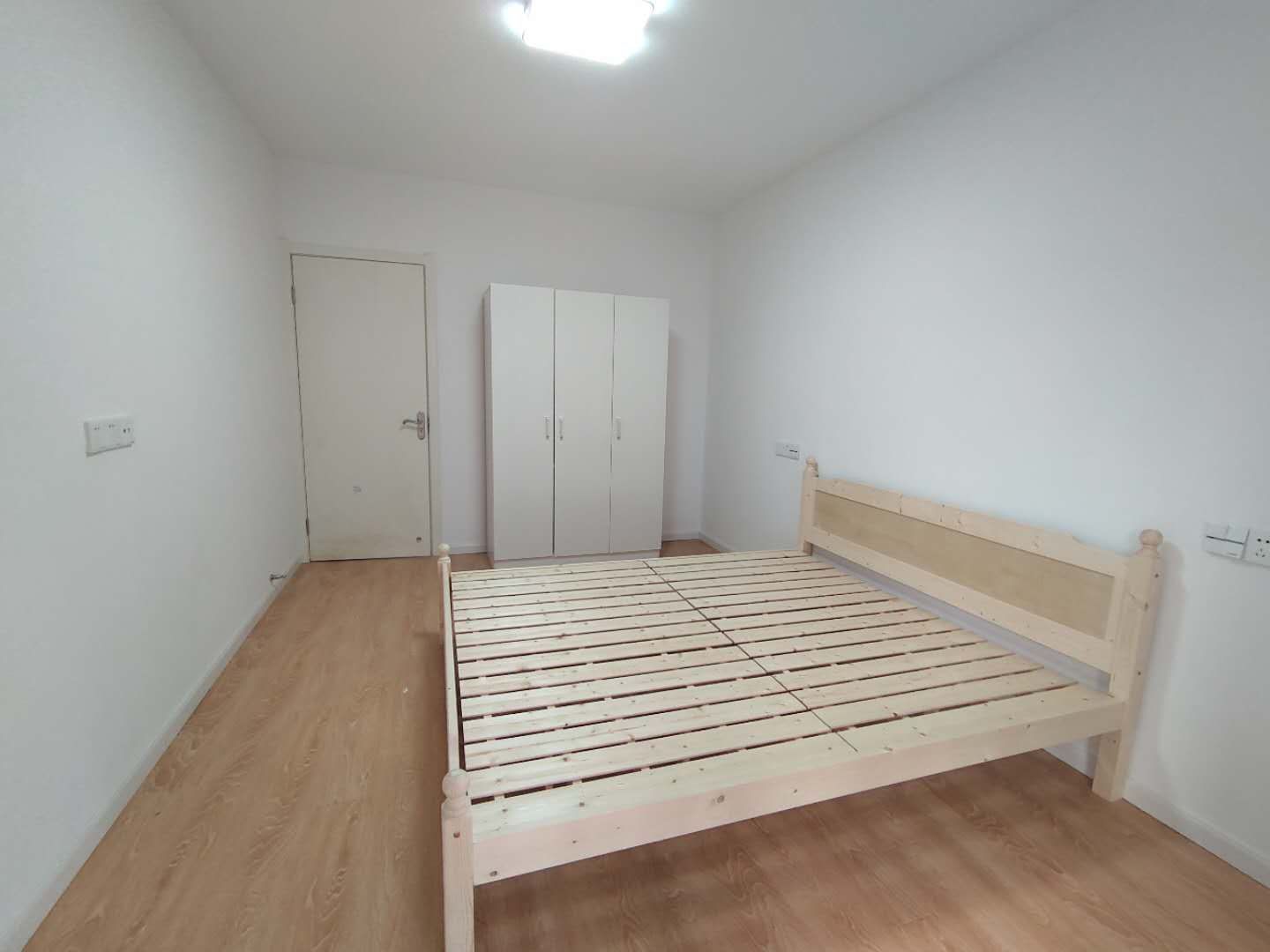 星宇花园 3室2厅1卫 110m&sup2;