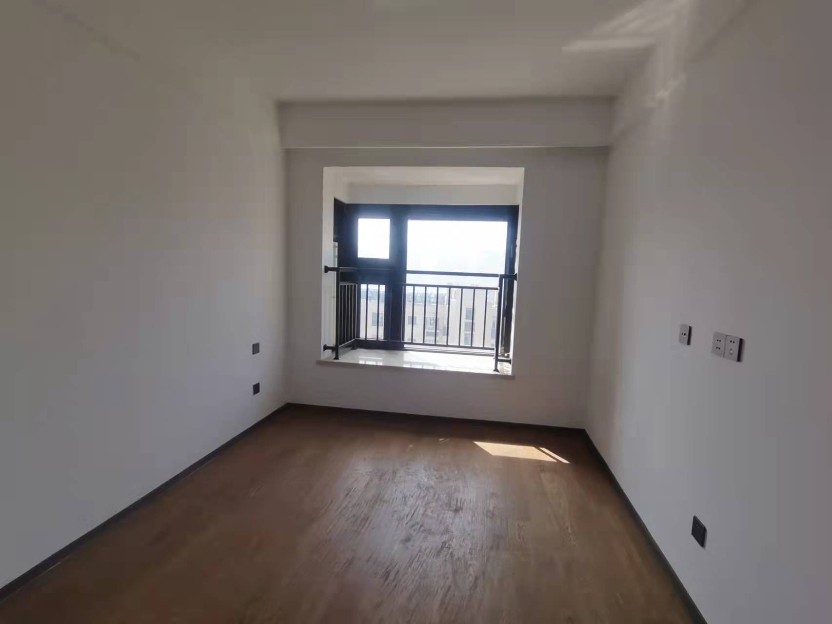 春风南岸西园 4室2厅2卫 136m&sup2;