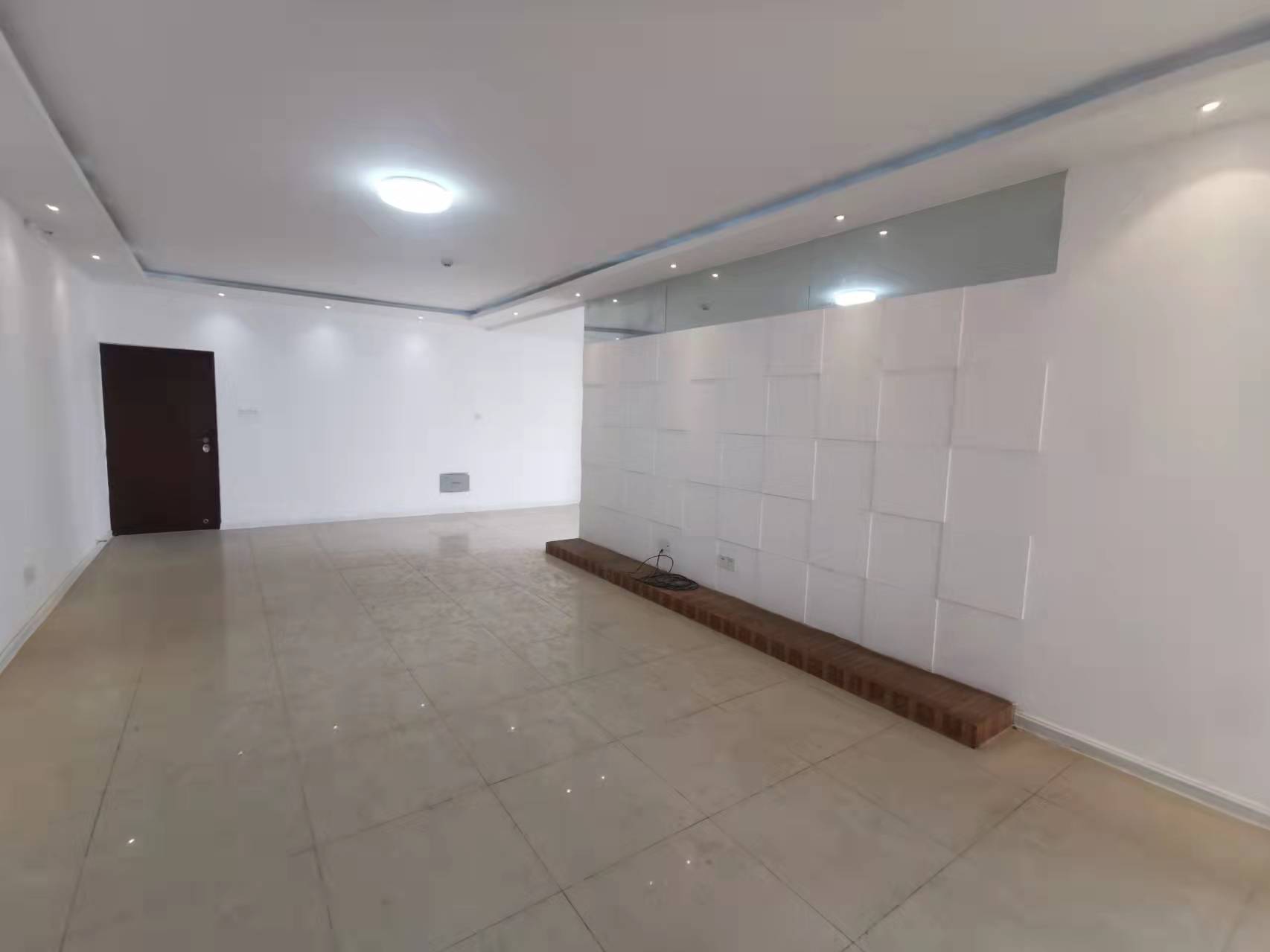 中南世纪城北区 3室2厅2卫 152m²
