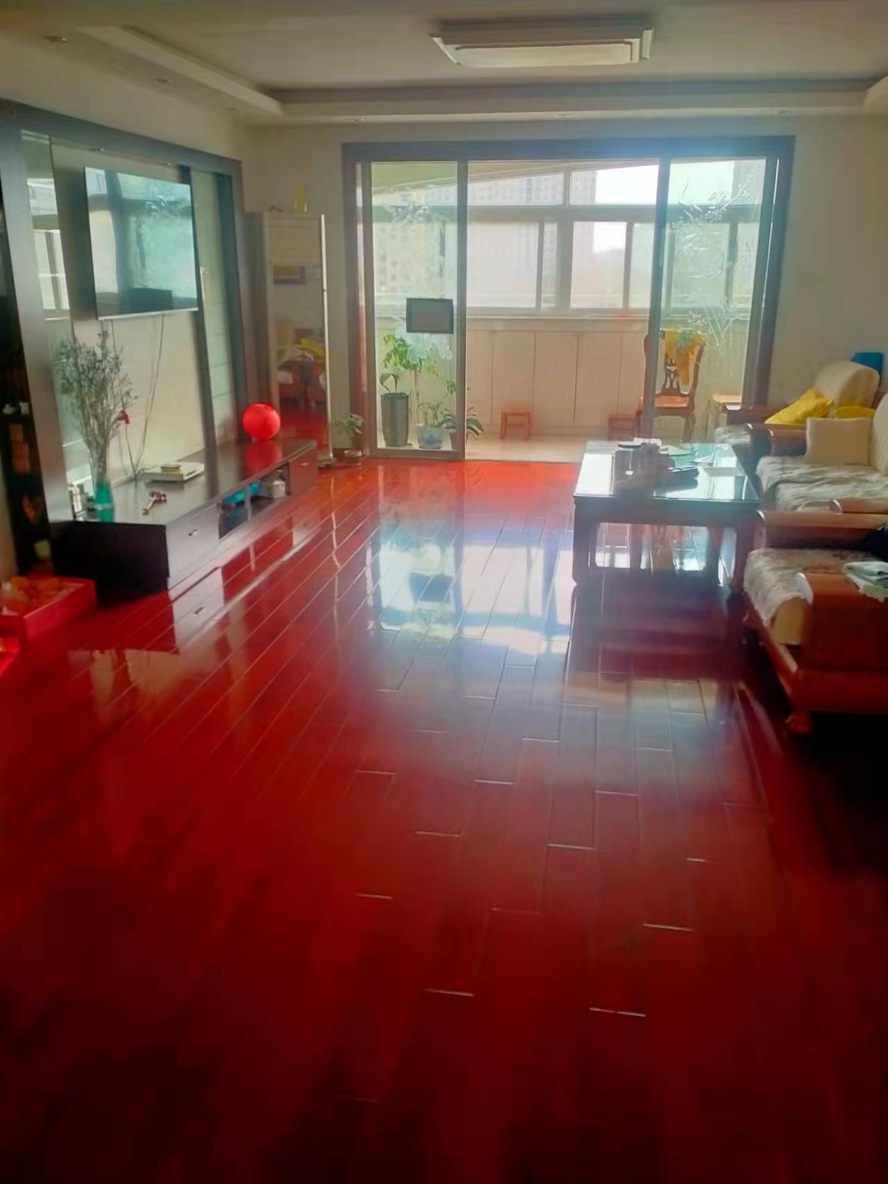 春晖花园 3室2厅1卫 139m&sup2;