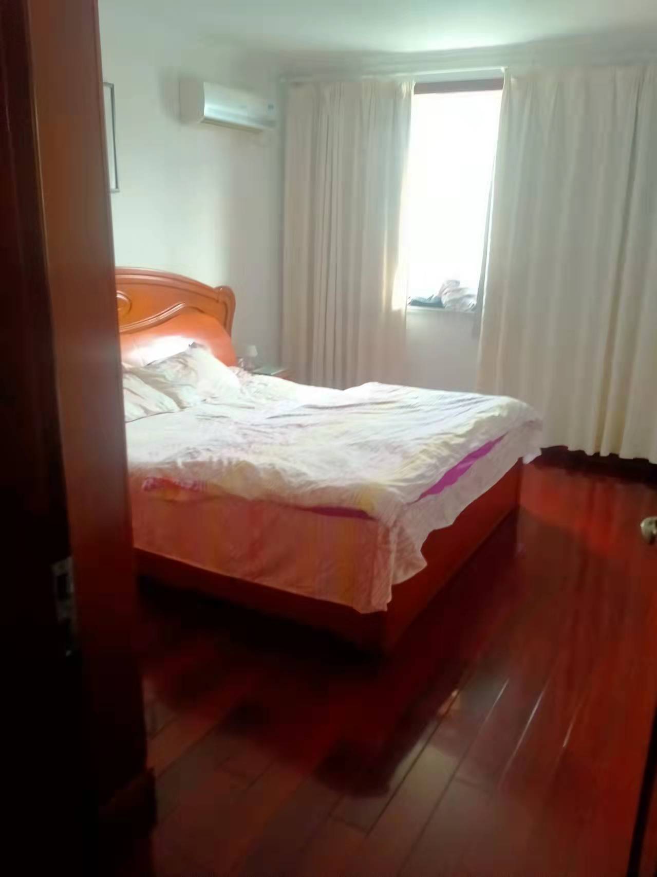 春晖花园 3室2厅1卫 139m&sup2;