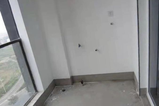 丁香花园 3室2厅2卫 141m&sup2;