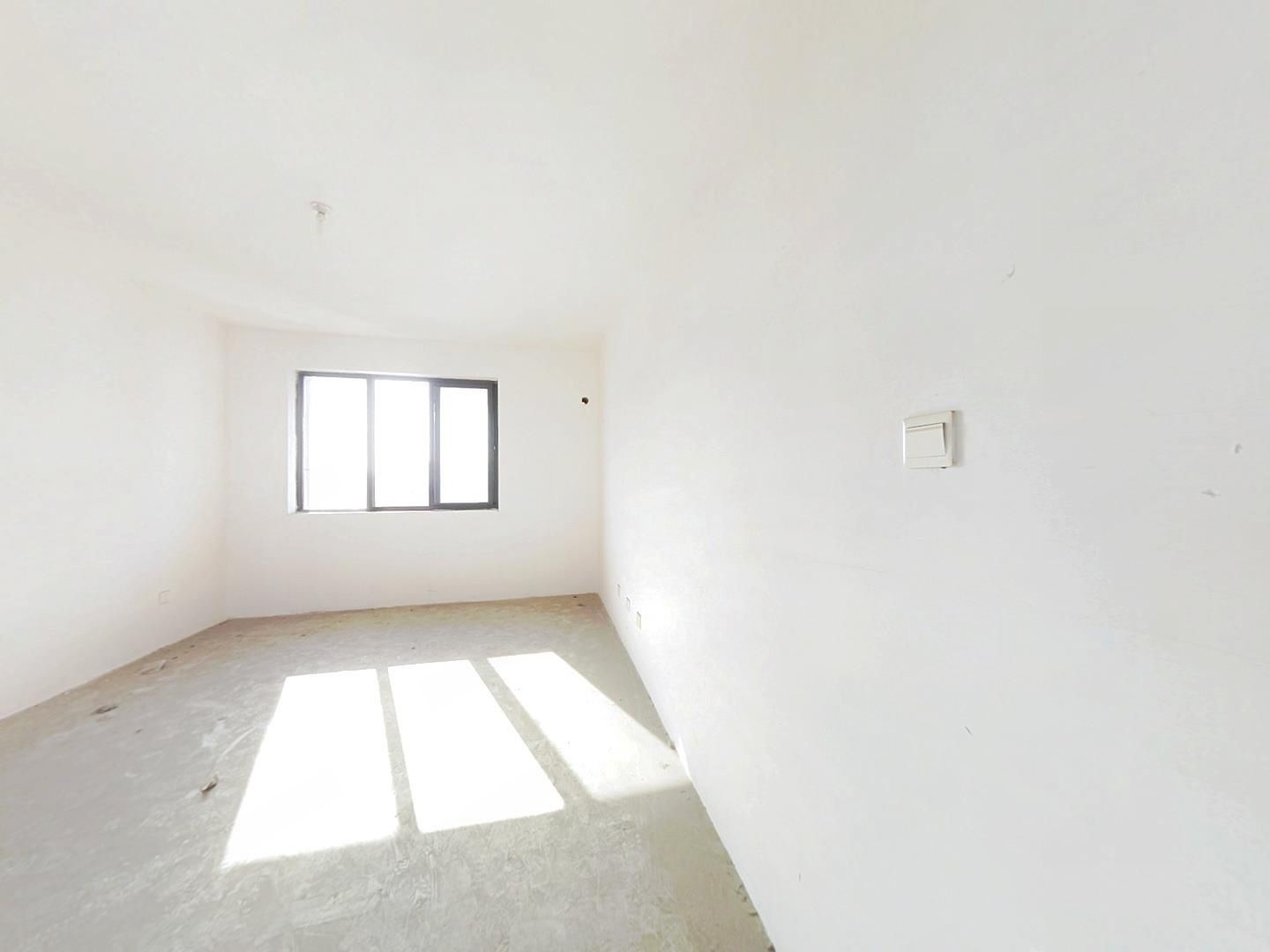 丁香花园 4室2厅2卫 140m&sup2;