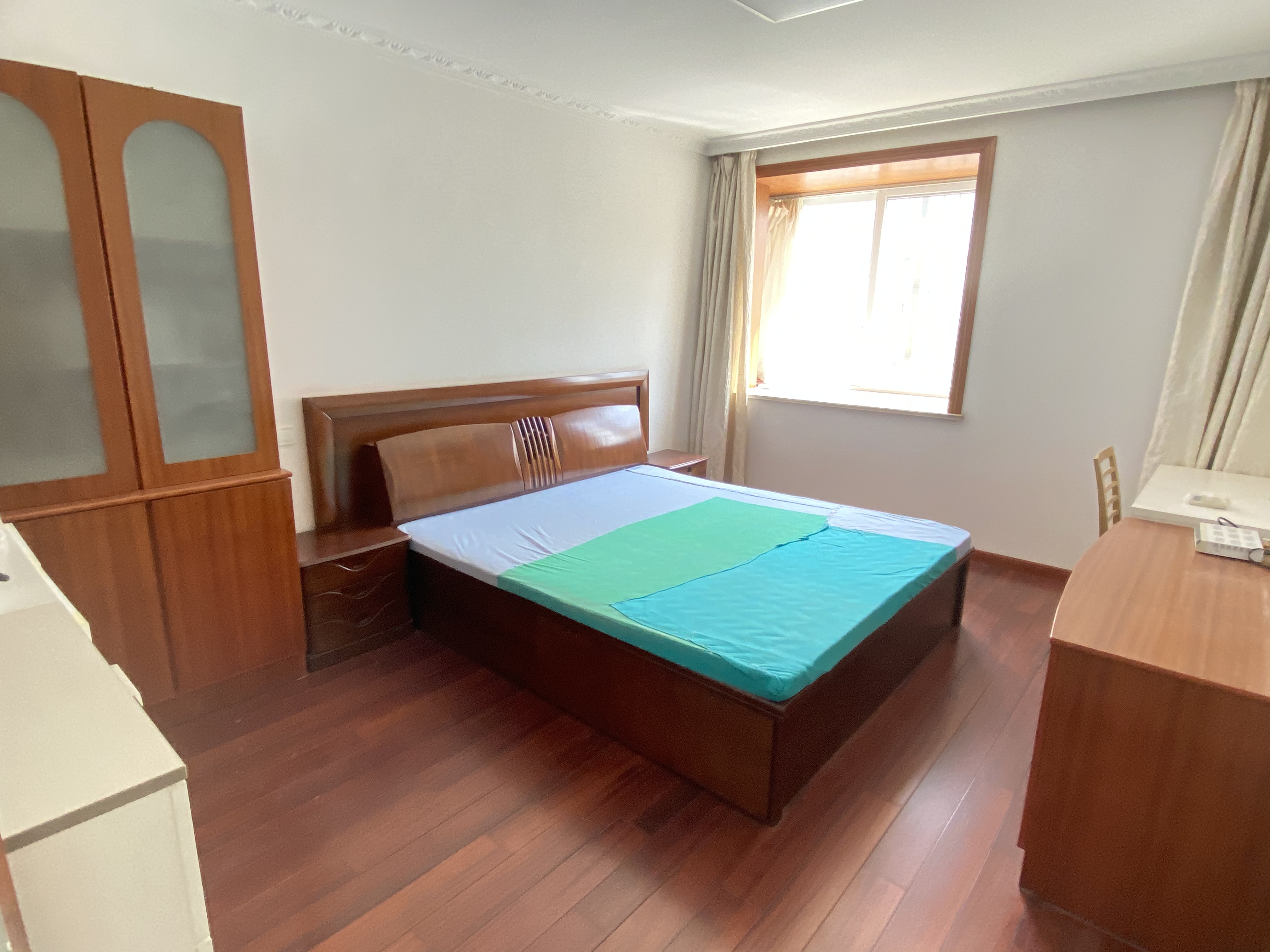 春晖花园 3室2厅1卫 124m&sup2;