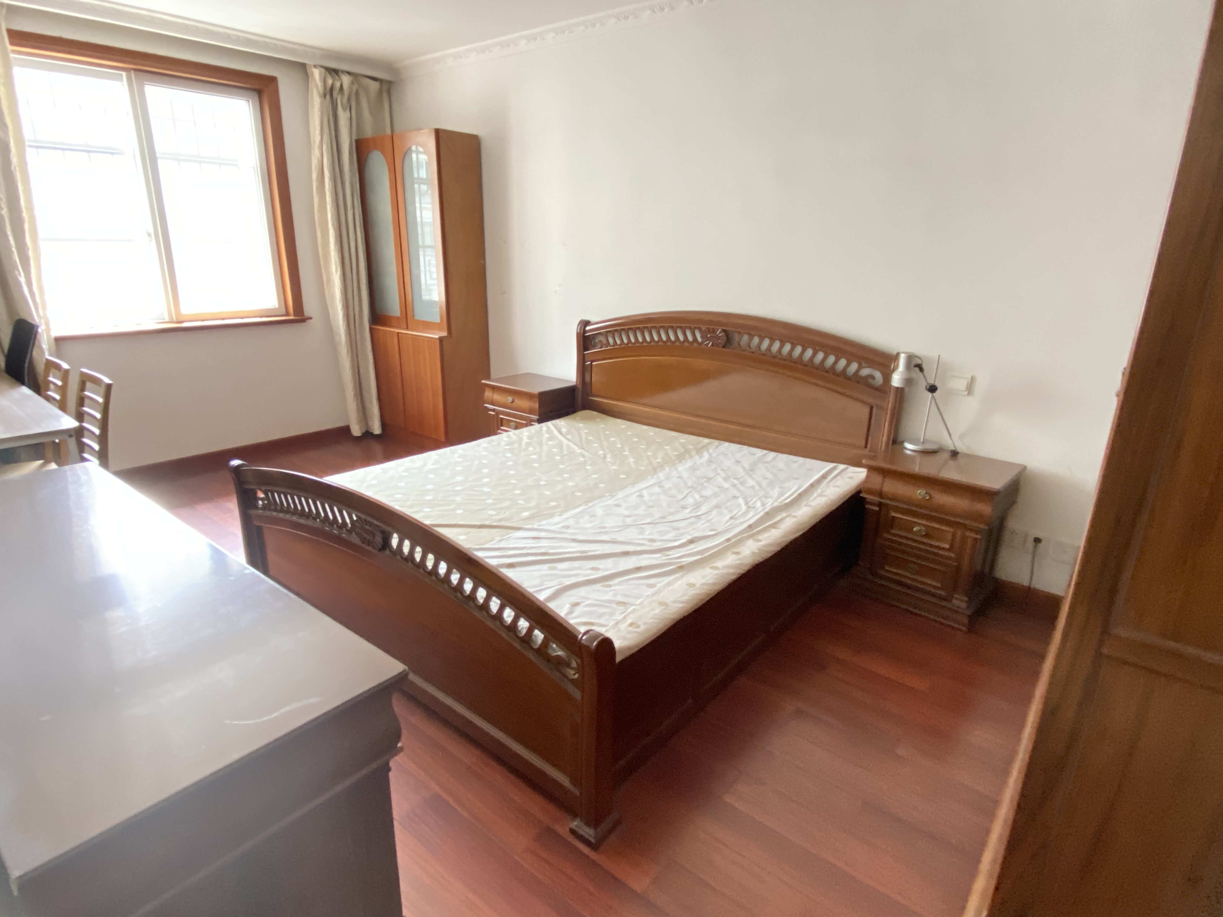 春晖花园 3室2厅1卫 124m&sup2;