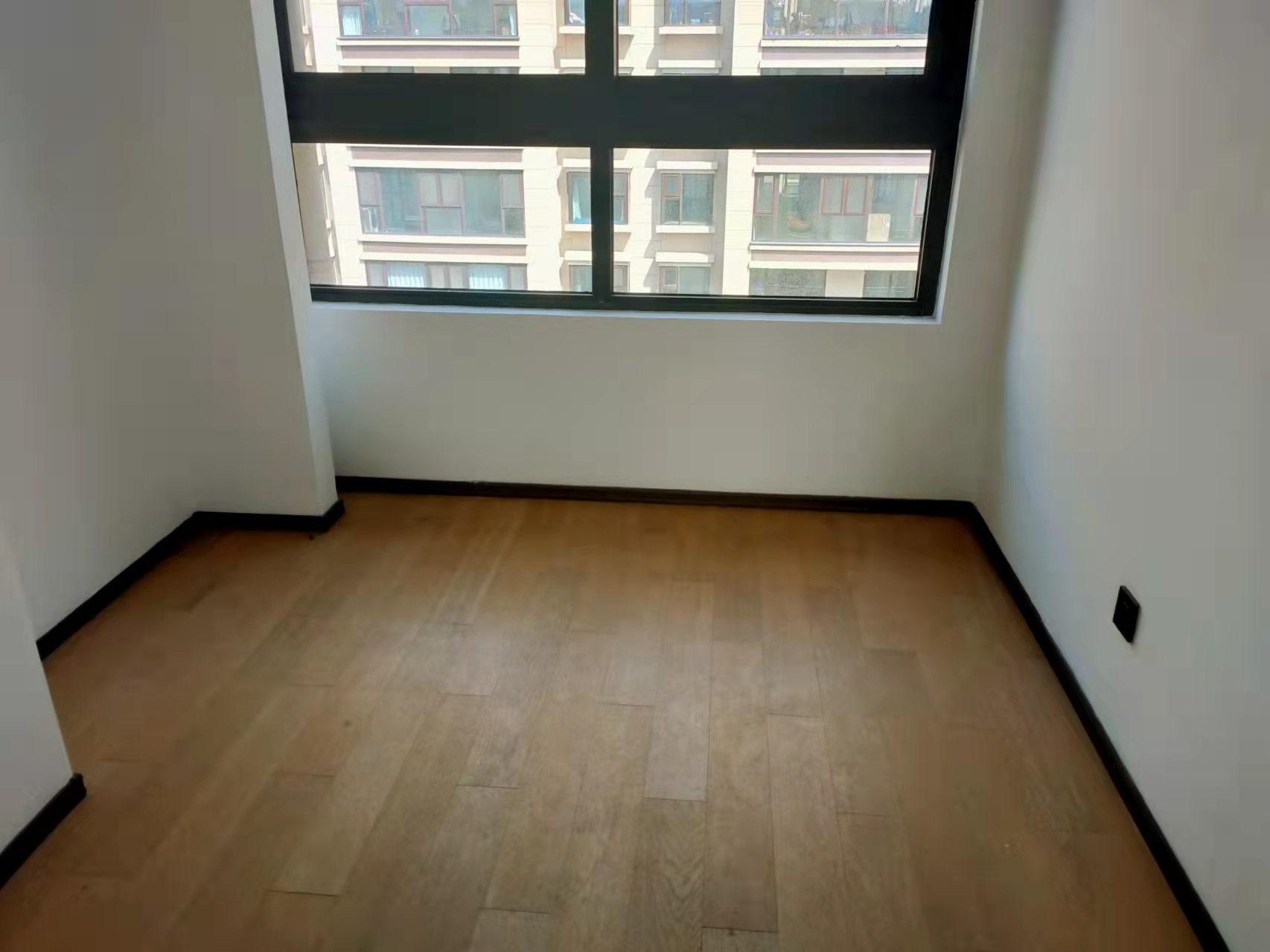 春风南岸西园 4室2厅3卫 167m&sup2;