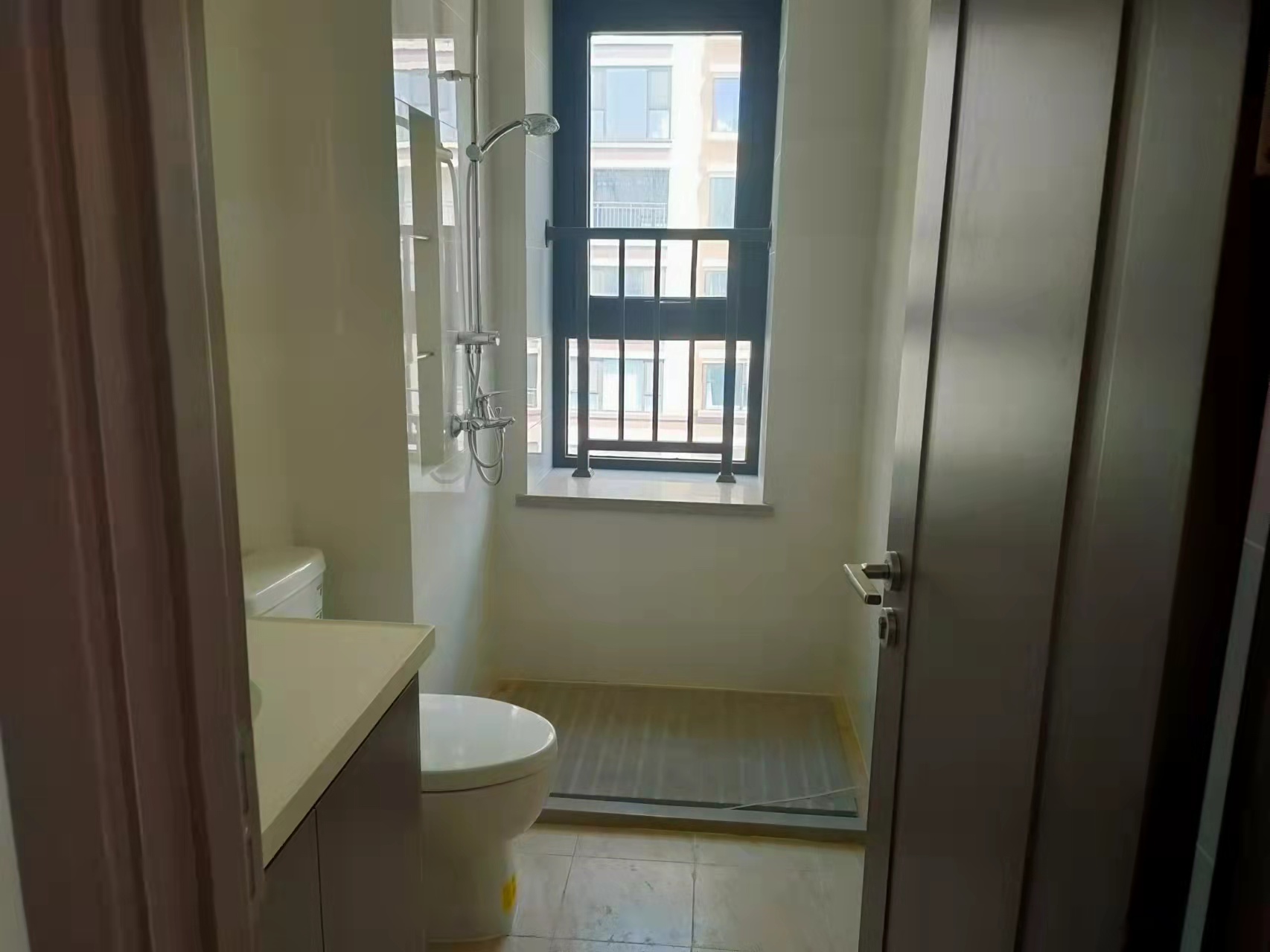 春风南岸西园 4室2厅3卫 167m&sup2;