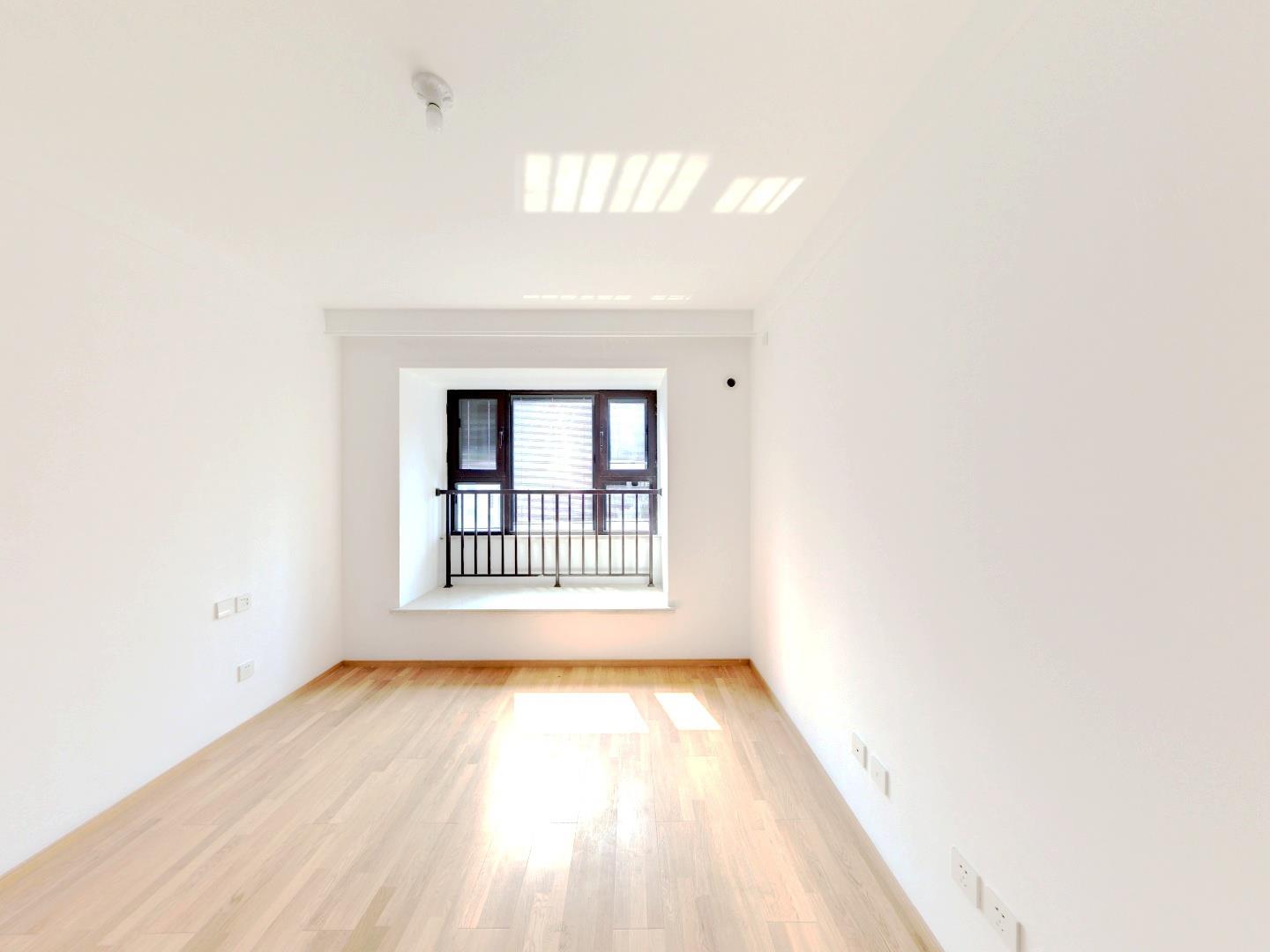 云樾东方 3室2厅1卫 95m&sup2;