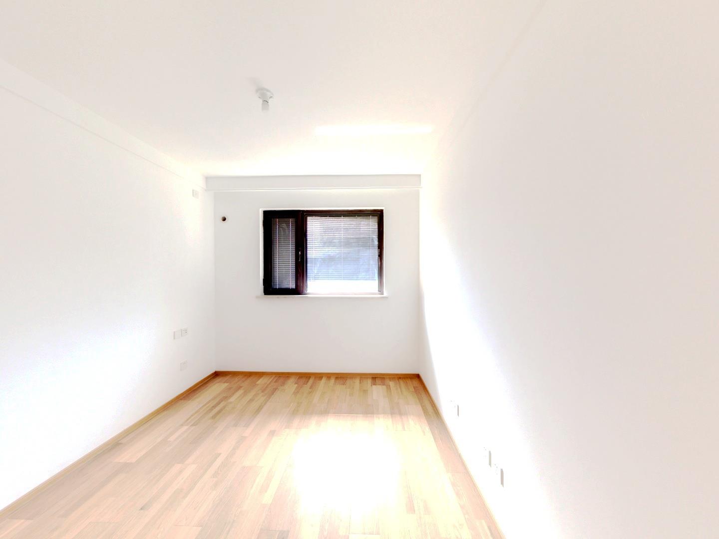云樾东方 3室2厅1卫 95m&sup2;