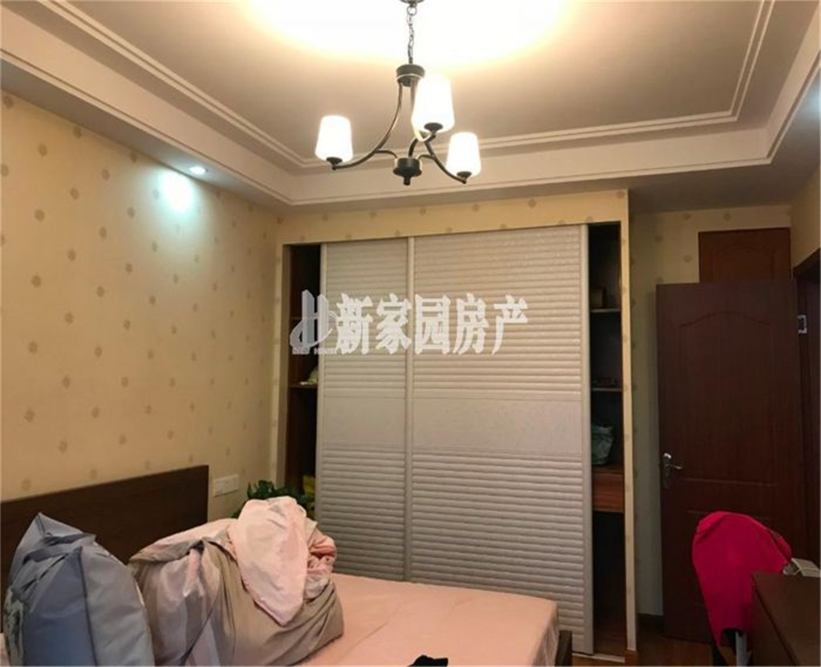 白家园 2室1厅1卫 95m&sup2;