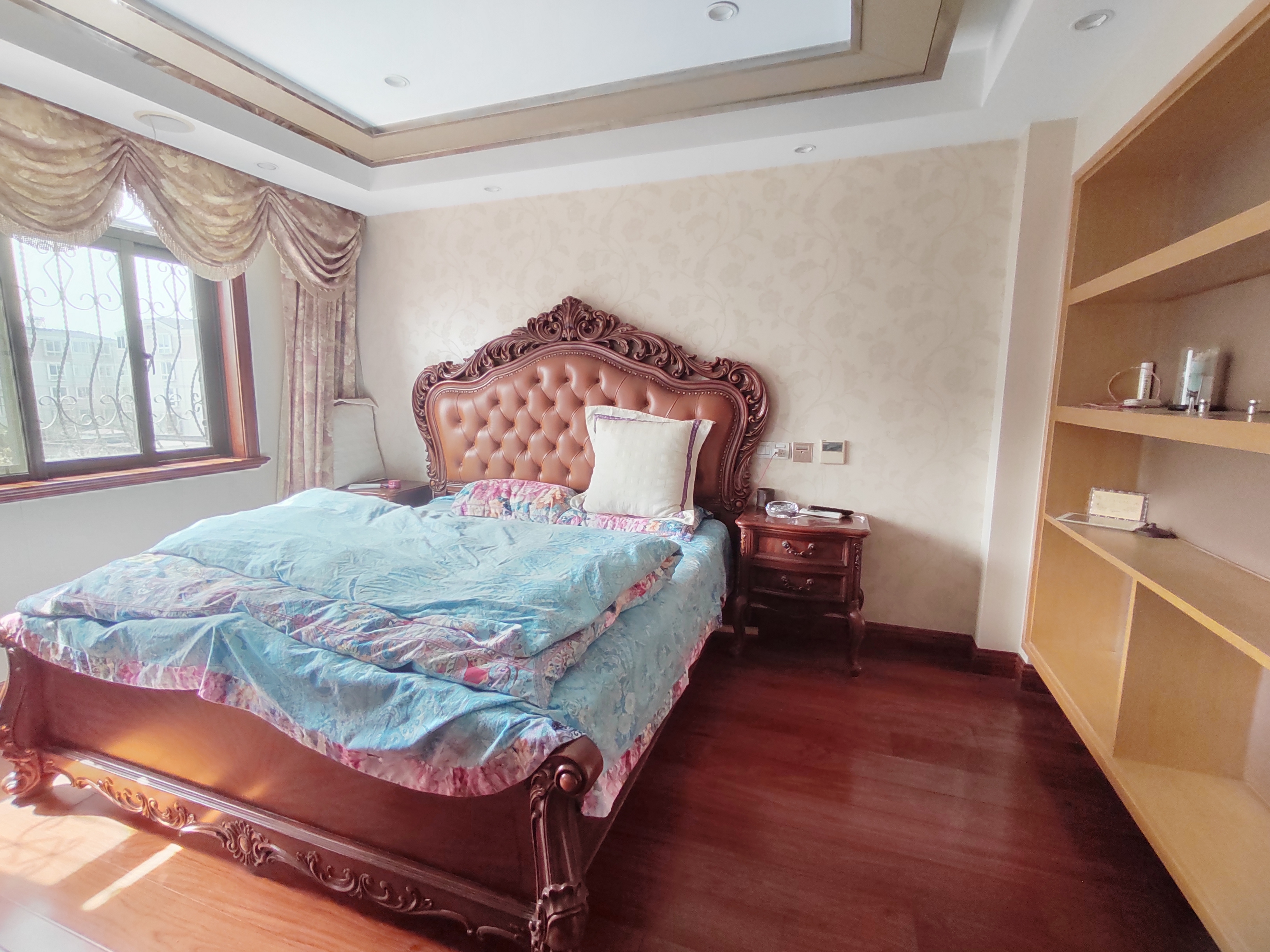 英伦上院 5室2厅3卫 427m&sup2;