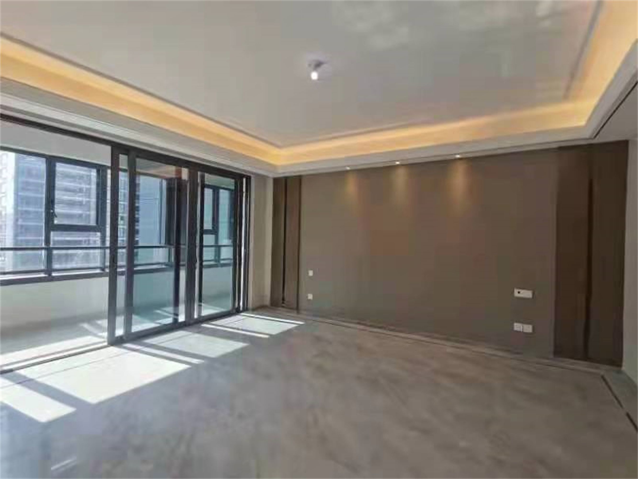 绿城&middot;晓风印月 5室2厅3卫 201m&sup2;