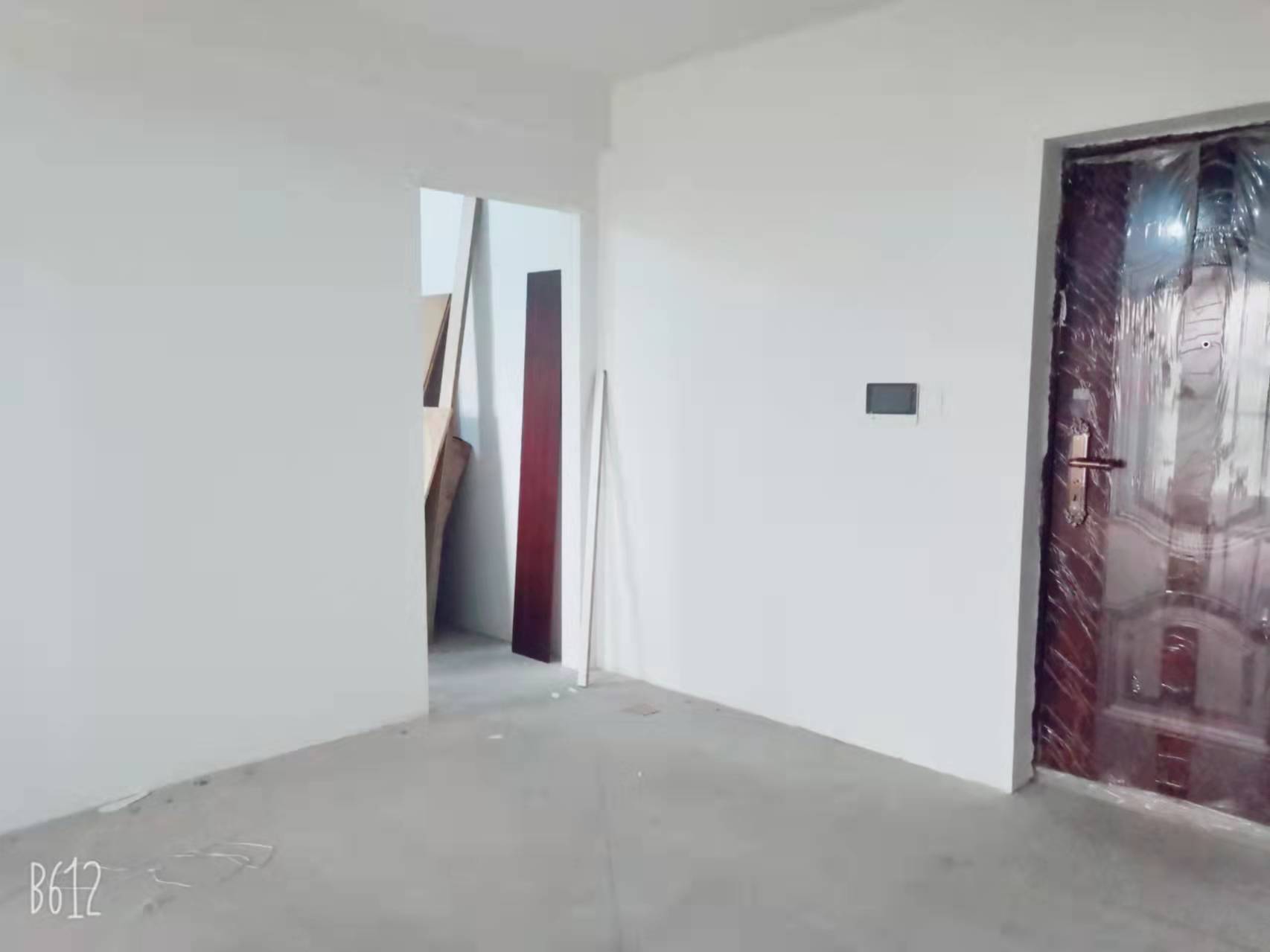 皇家花园北区 2室2厅1卫 83m&sup2;