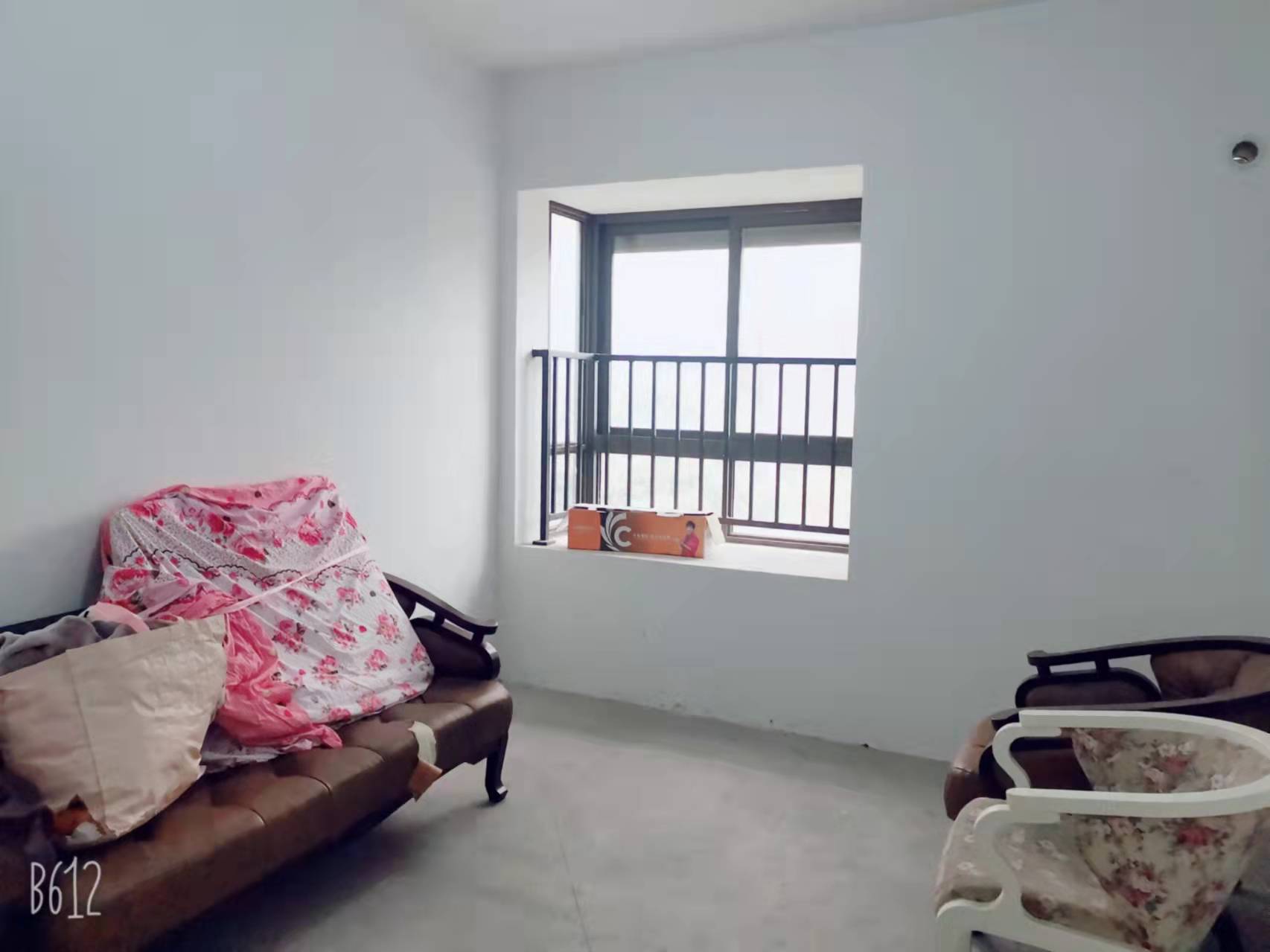 皇家花园北区 2室2厅1卫 83m&sup2;