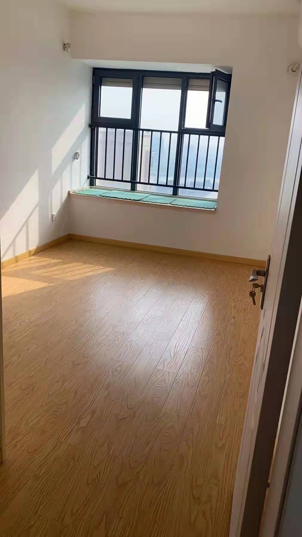 万达华府 3室2厅2卫 120.00m&sup2;