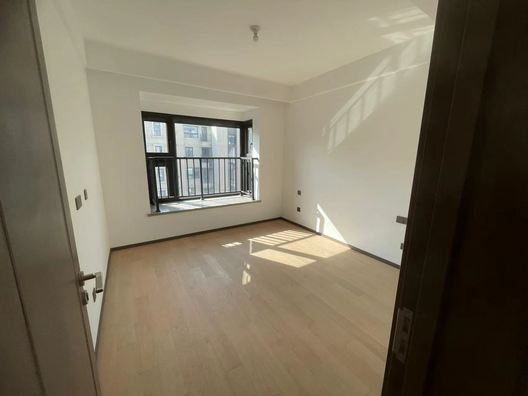春风南岸西园 4室3厅3卫 167m&sup2;