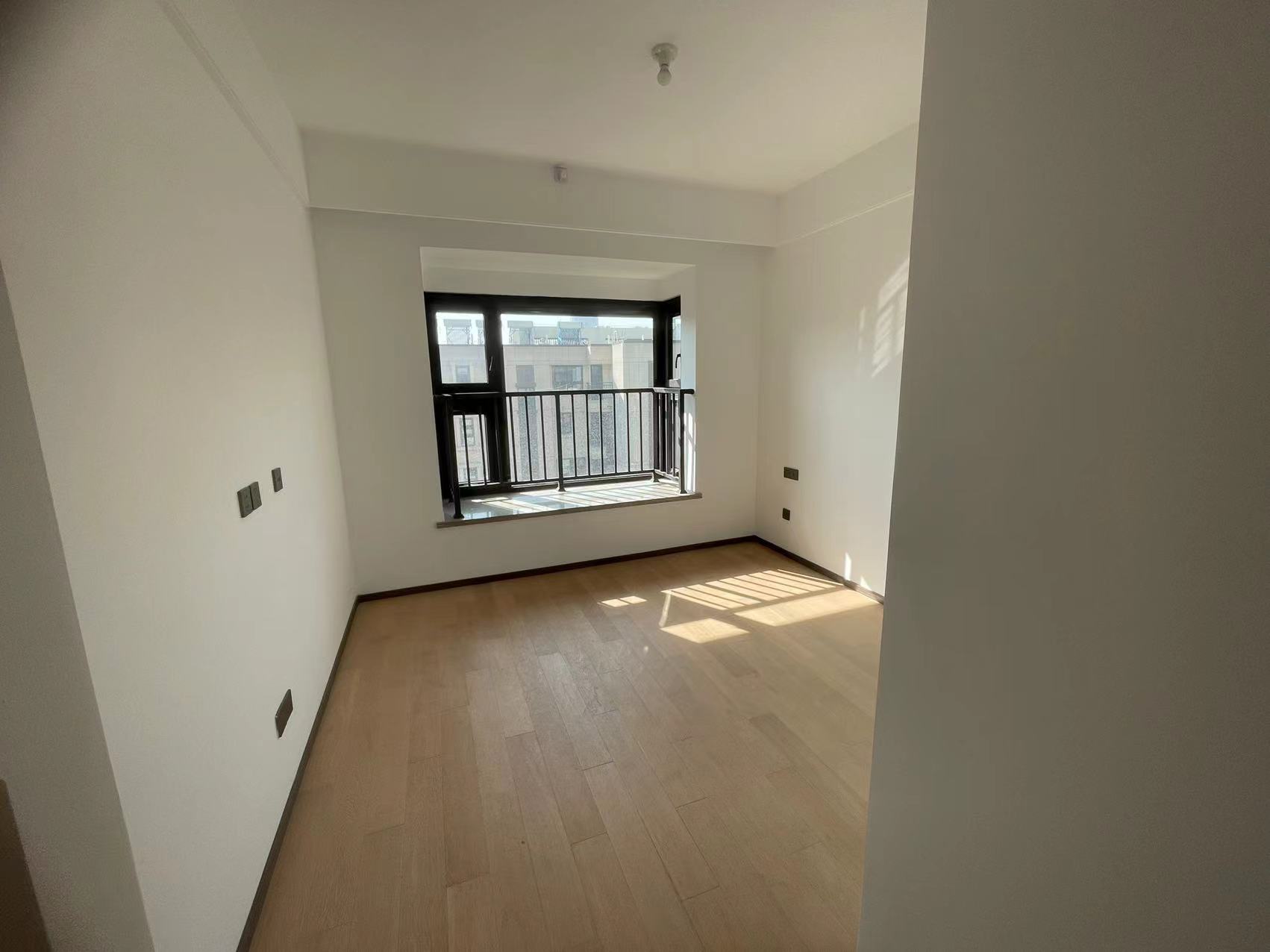春风南岸西园 4室3厅3卫 167m&sup2;