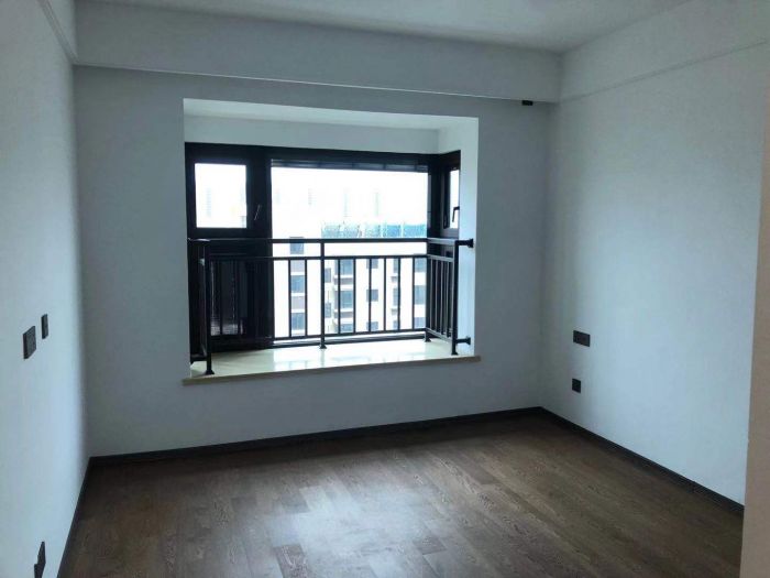 春风南岸东园 4室2厅2卫 136m&sup2;